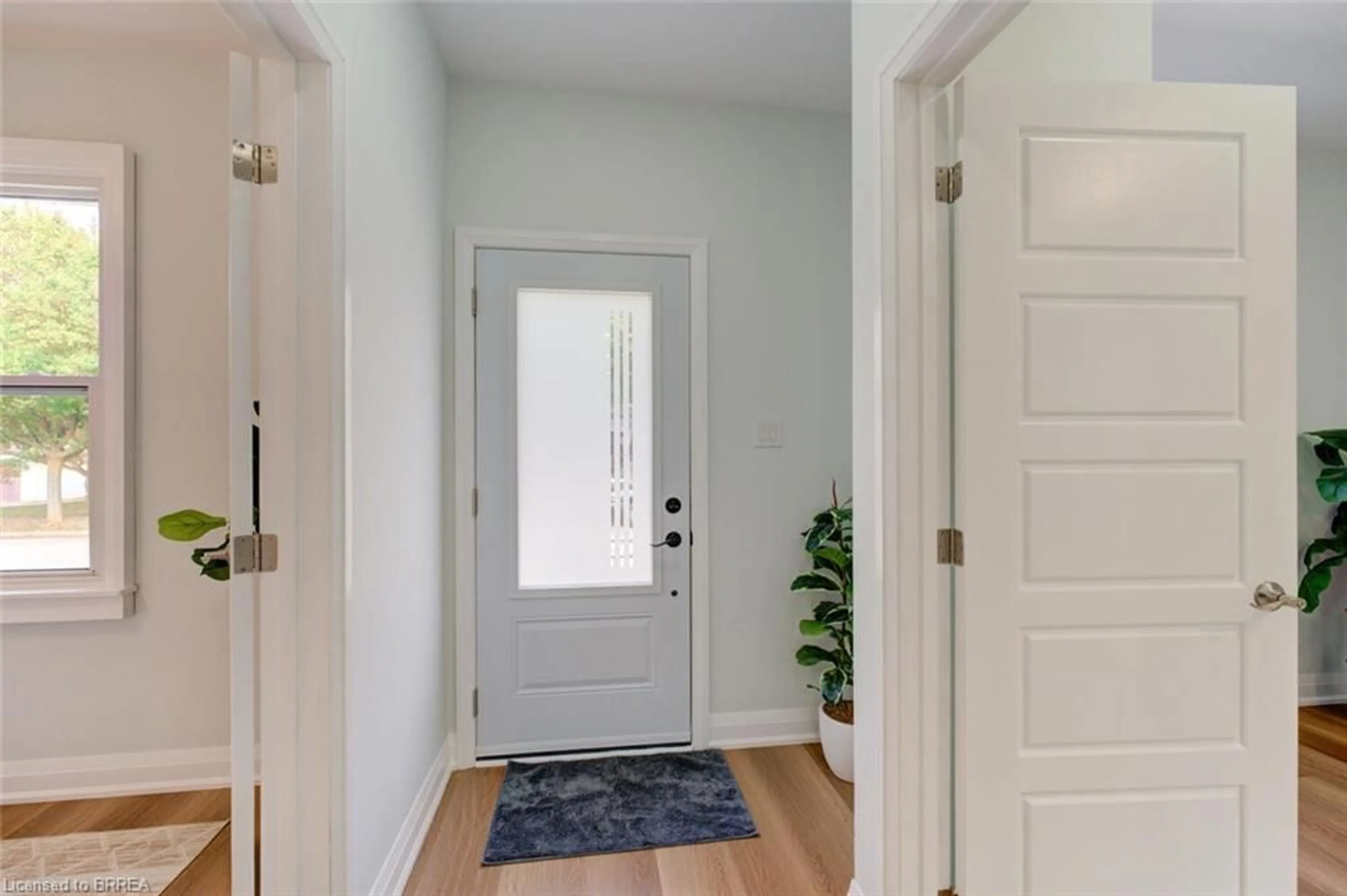 Indoor entryway for 29 Wade Ave, Brantford Ontario N3T 1W9