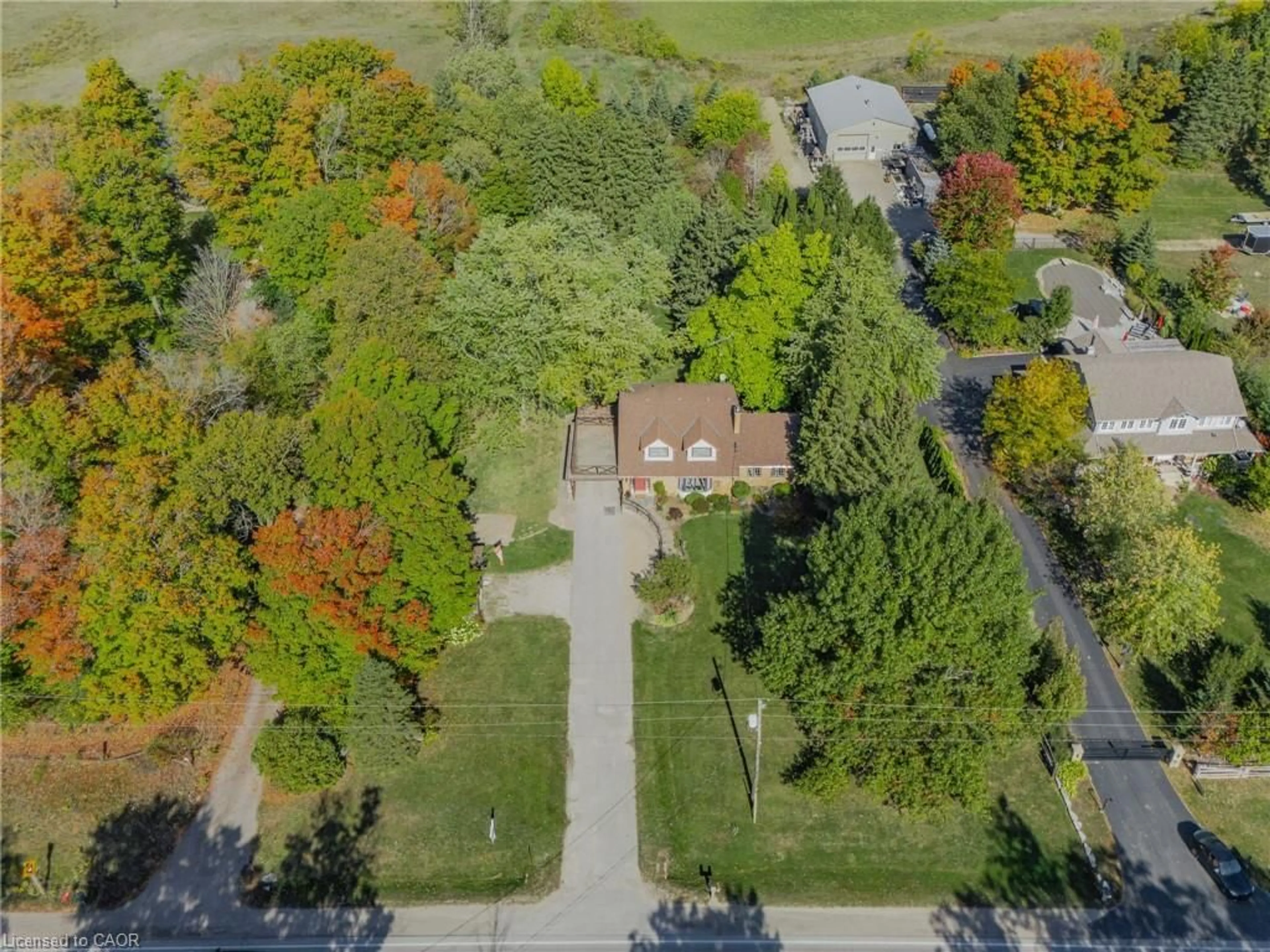A pic from outside/outdoor area/front of a property/back of a property/a pic from drone, street for 6638 Wellington 34 Rd, Puslinch Ontario N3C 2V4