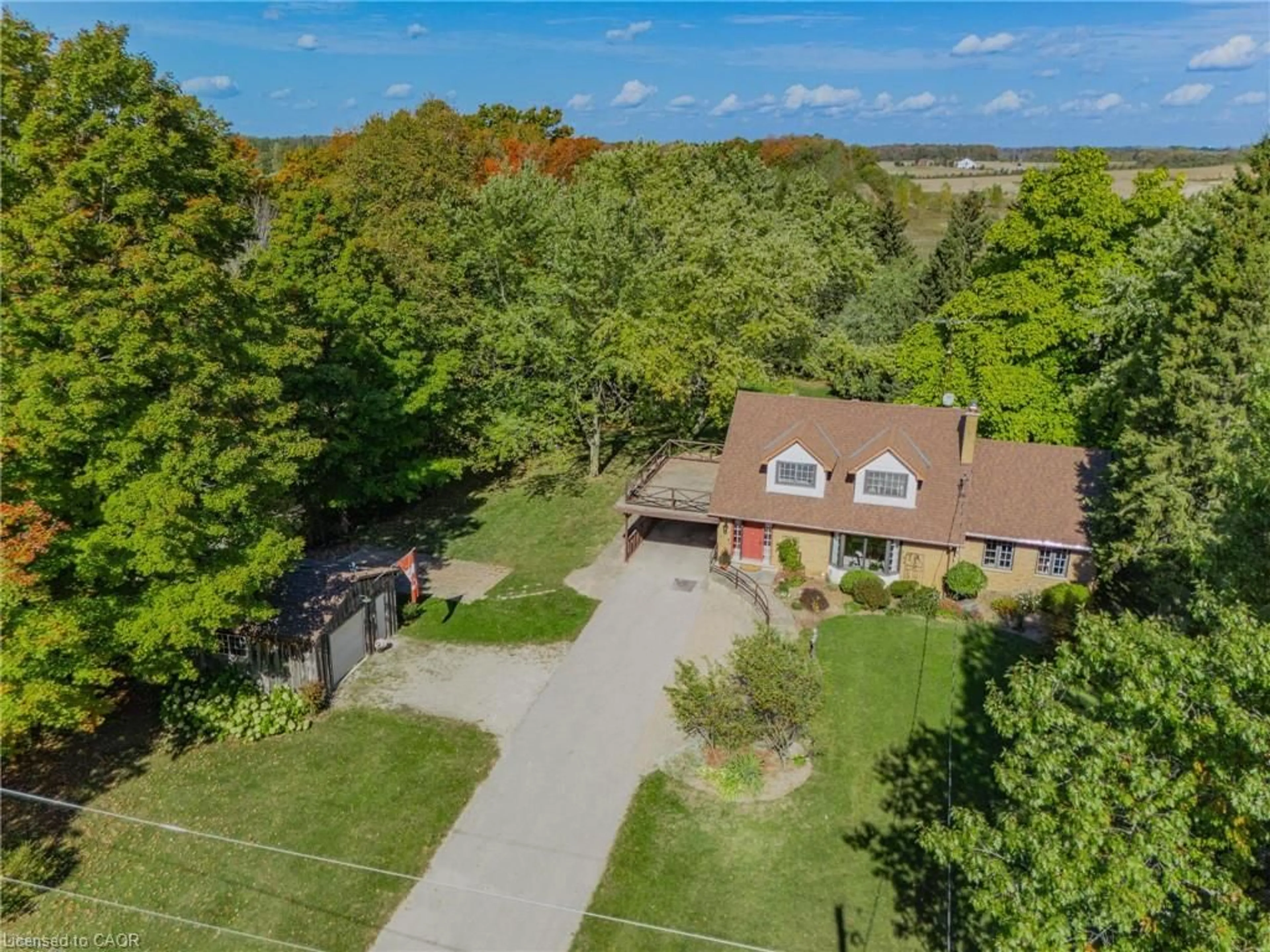 A pic from outside/outdoor area/front of a property/back of a property/a pic from drone, unknown for 6638 Wellington 34 Rd, Puslinch Ontario N3C 2V4