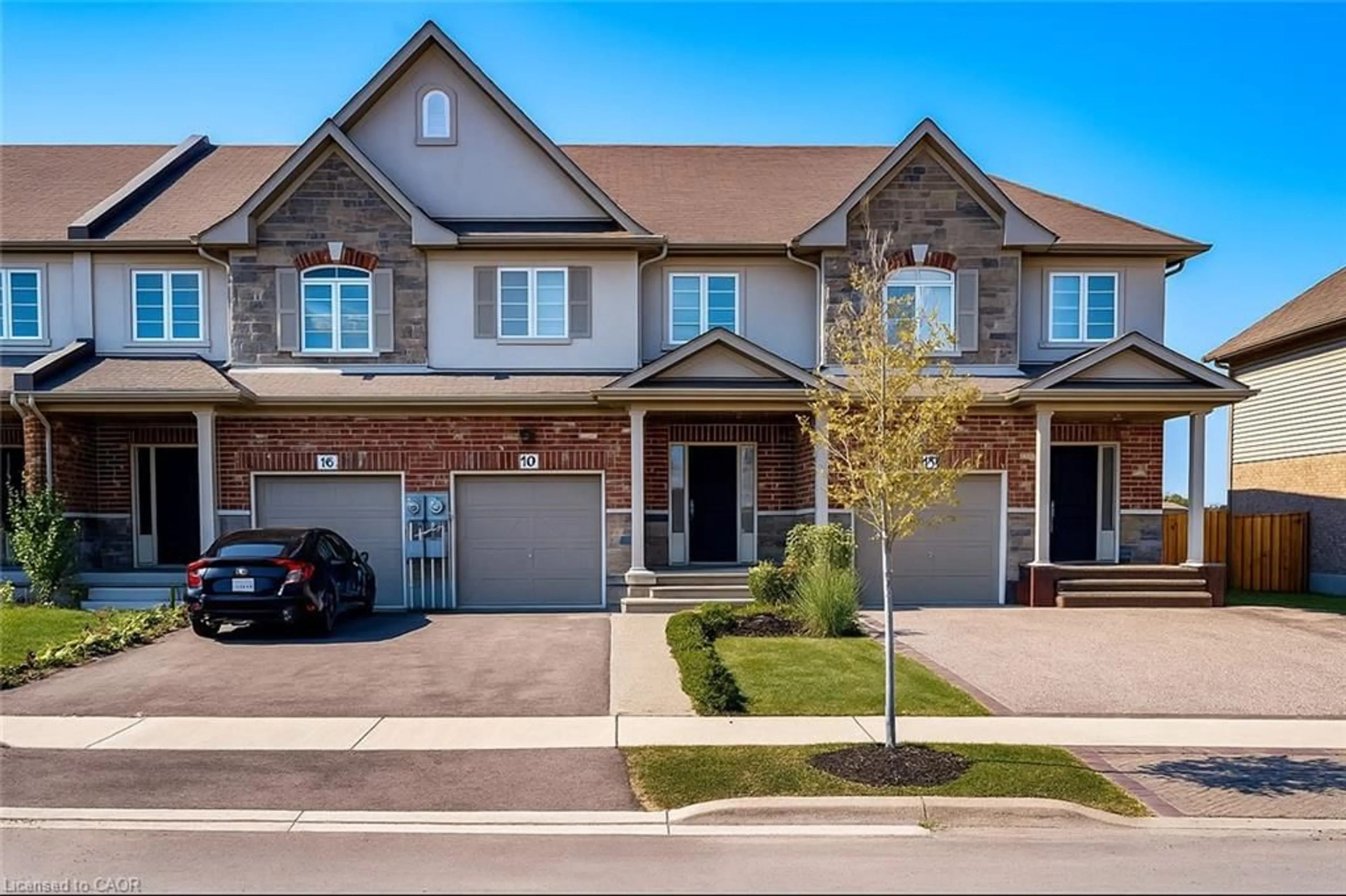 Home with brick exterior material, street for 137 Lormont Blvd, Stoney Creek Ontario L8J 0K2