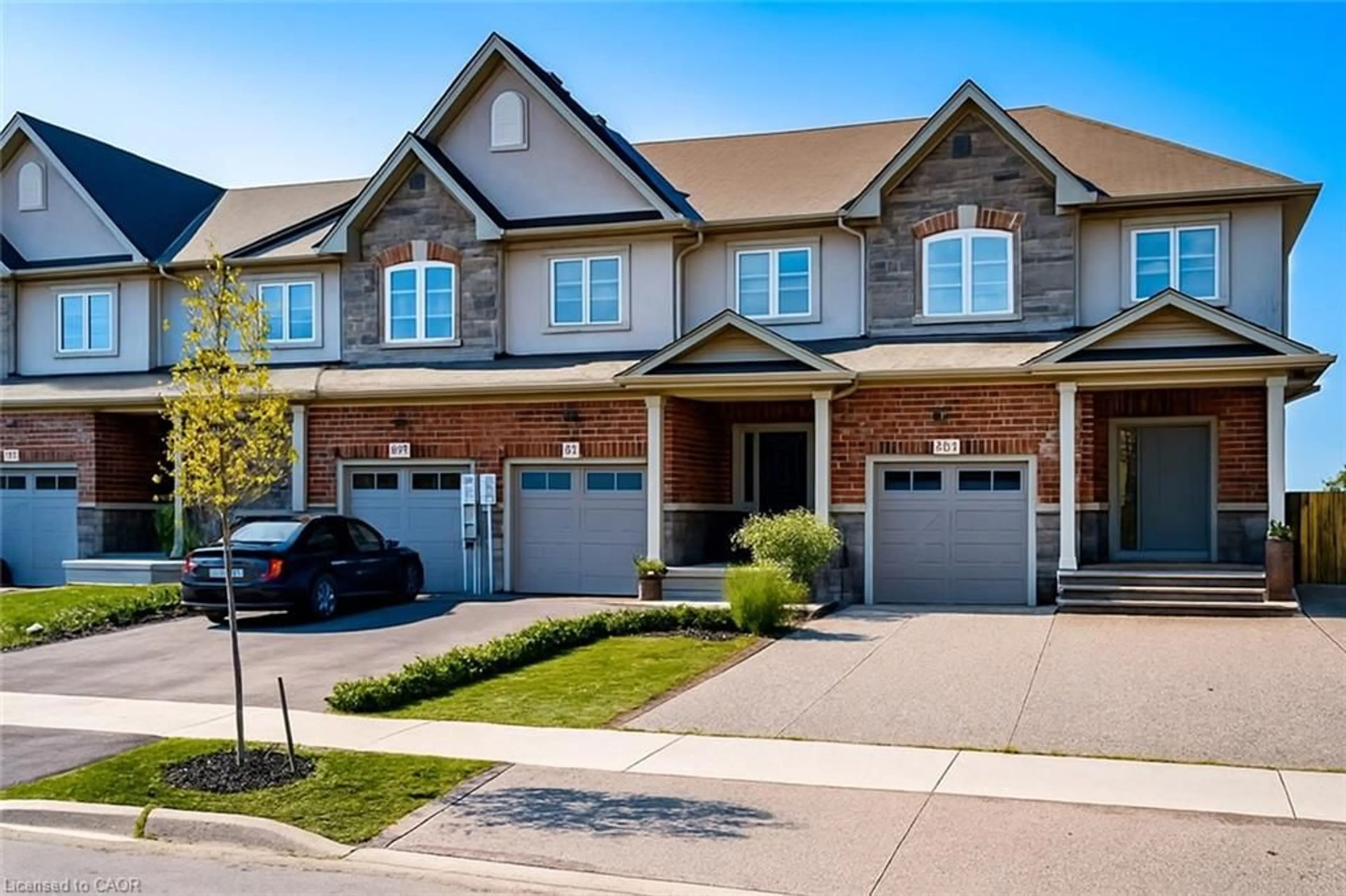 Home with brick exterior material, street for 137 Lormont Blvd, Stoney Creek Ontario L8J 0K2