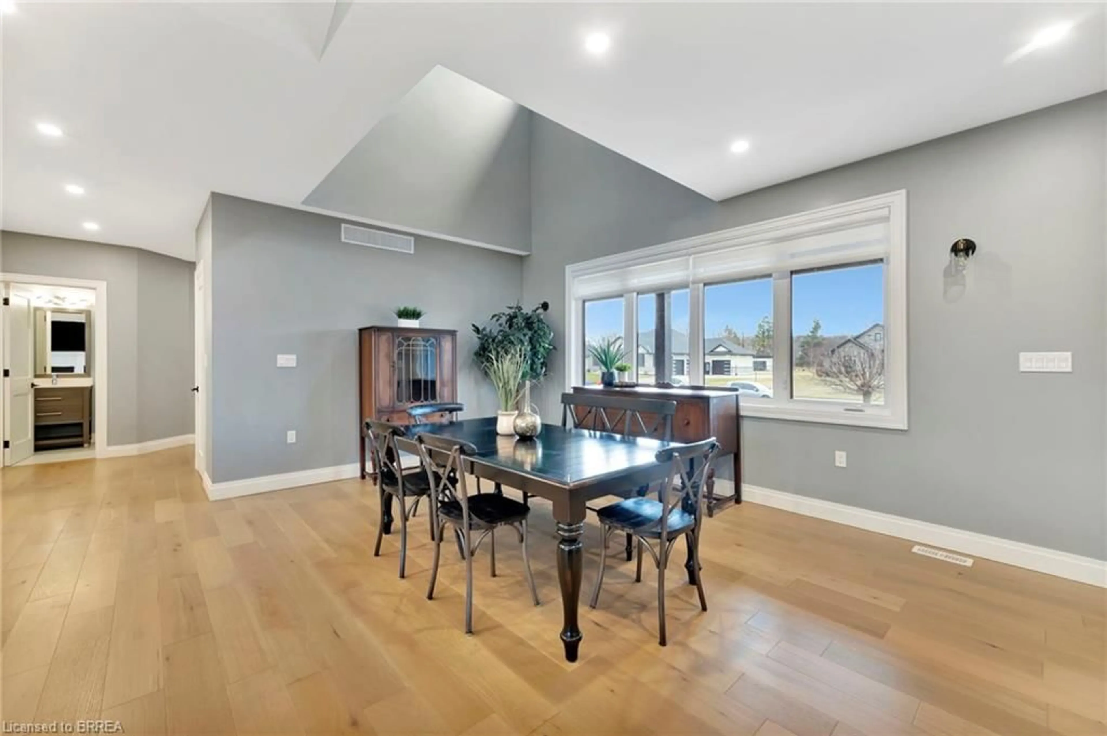 Dining room, wood/laminate floor for 66 August Cres, Otterville Ontario N0J 1R0