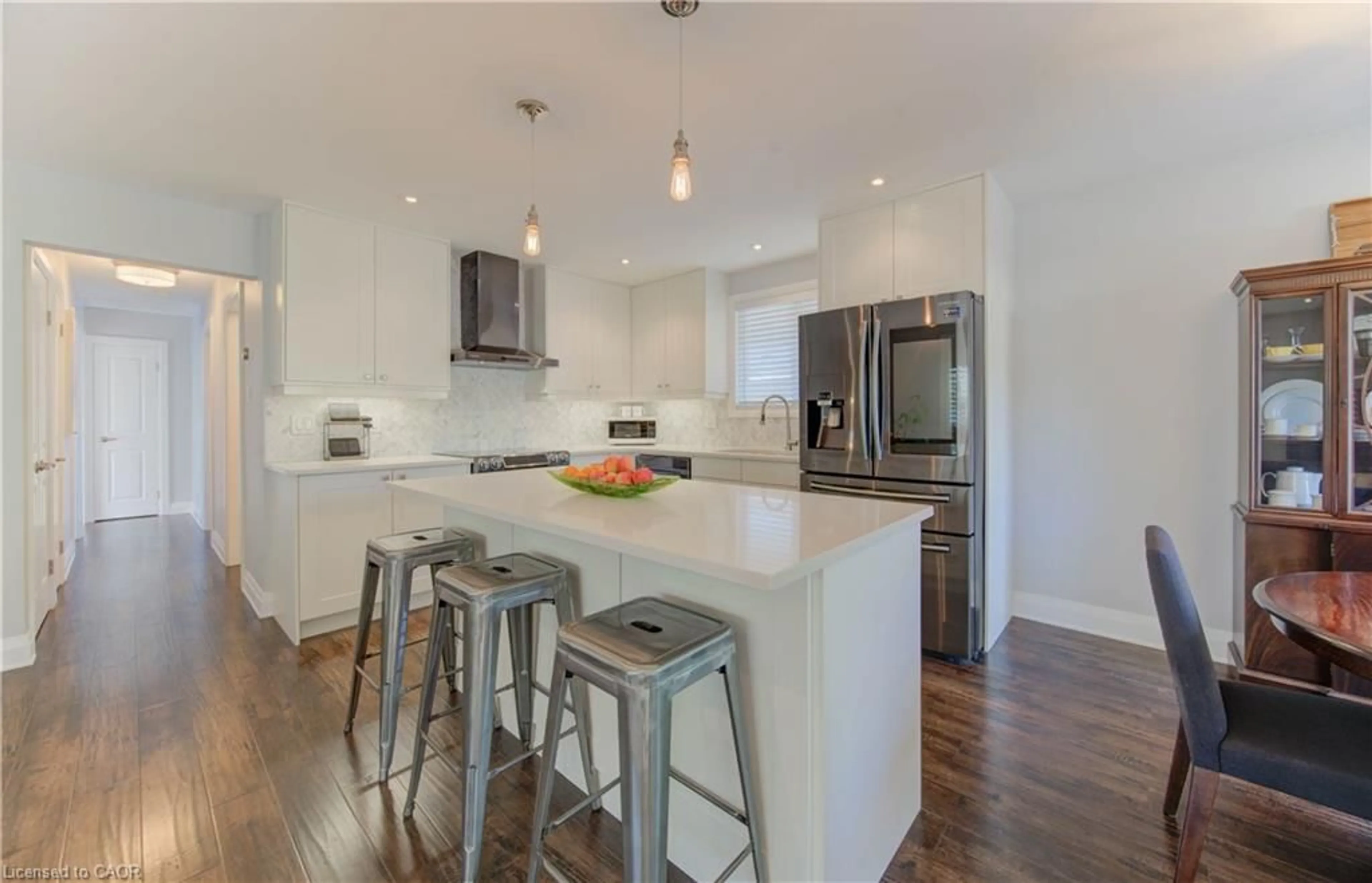 Open concept kitchen, unknown for 292 Parkmount Dr, Waterloo Ontario N2L 5S2