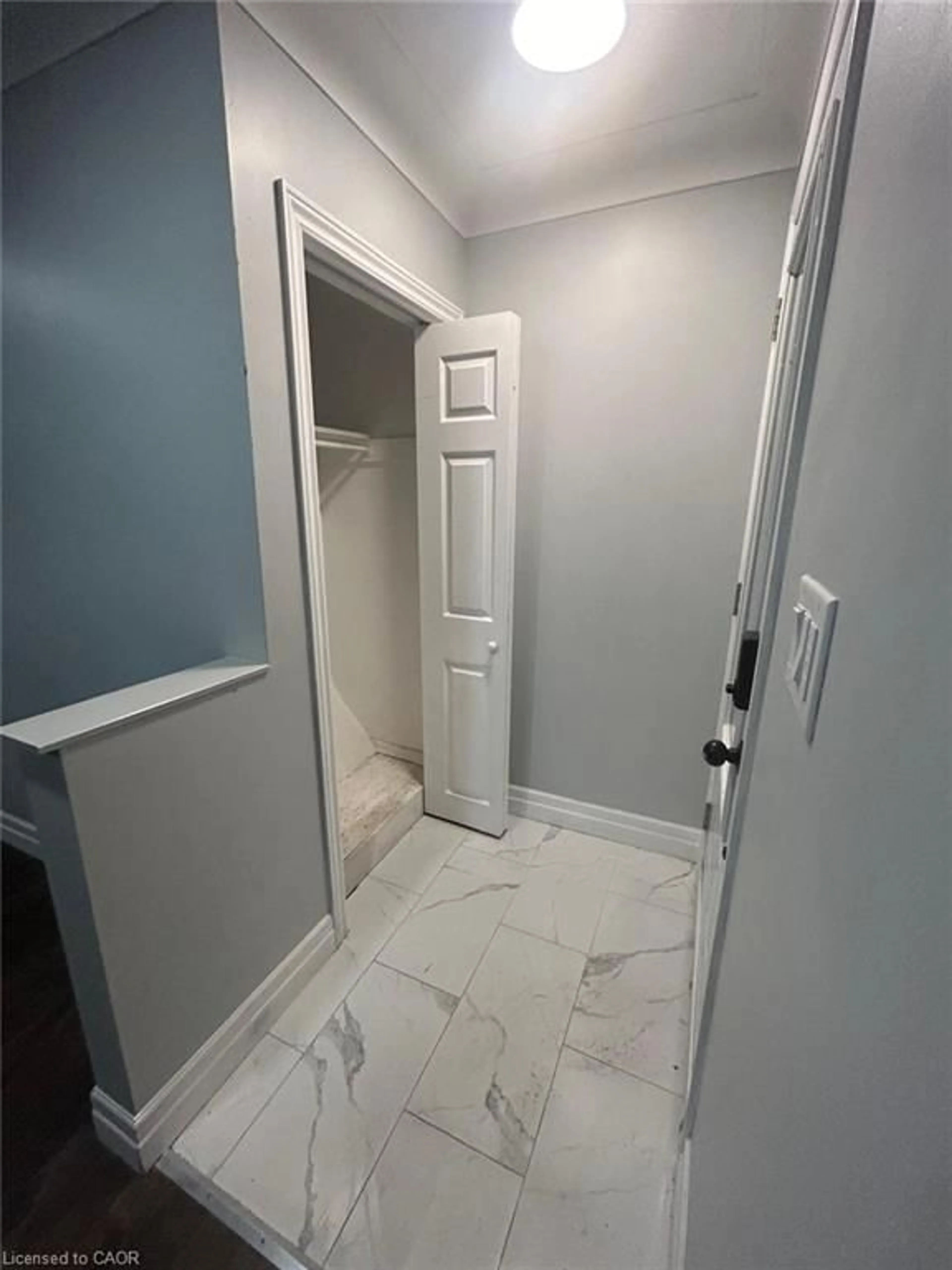 Unknown for 100 Lauris Ave, Cambridge Ontario N1R 5L4