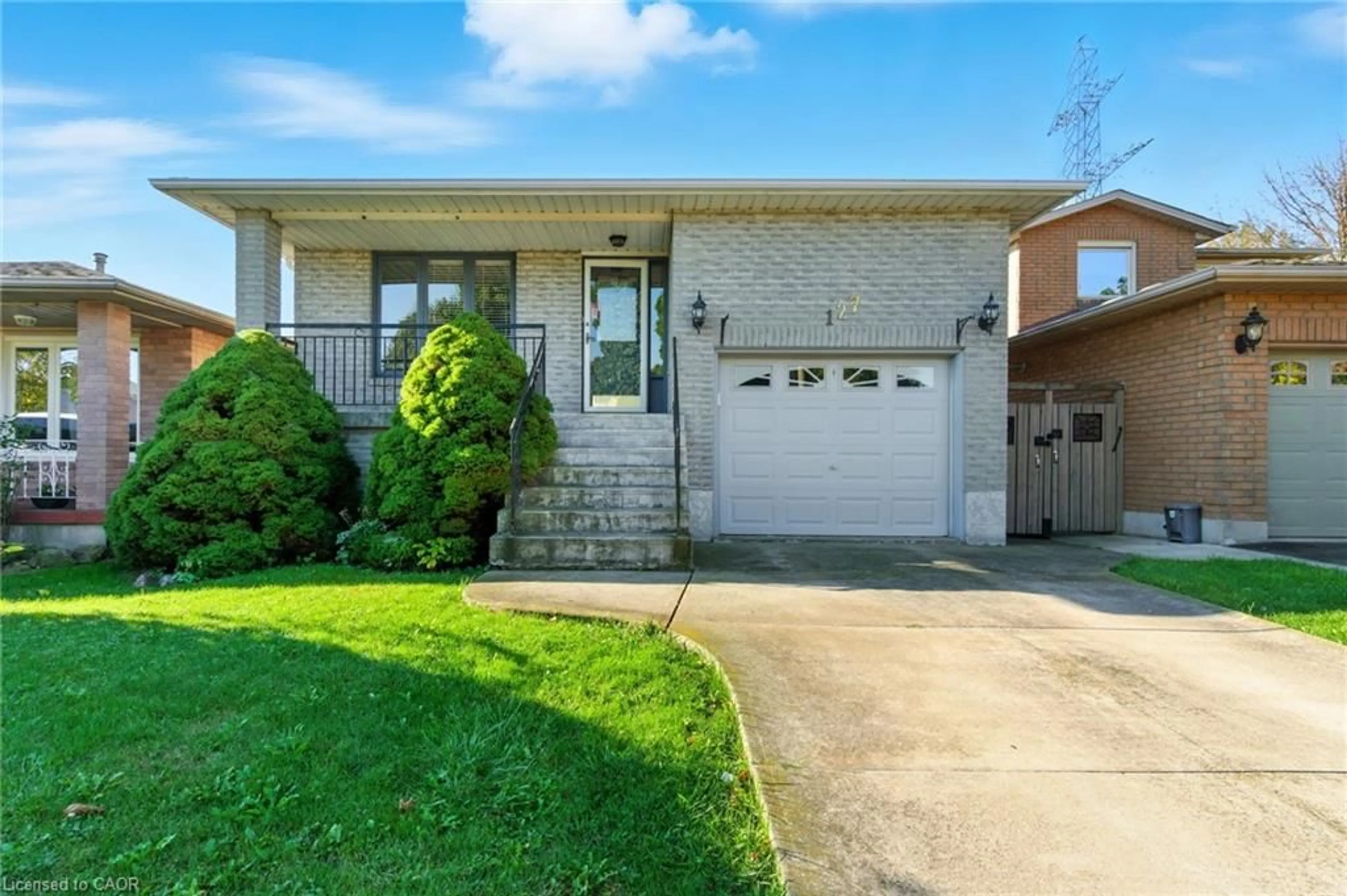 Home with brick exterior material, street for 127 Beaverbrook Ave, Hamilton Ontario L8W 3T1