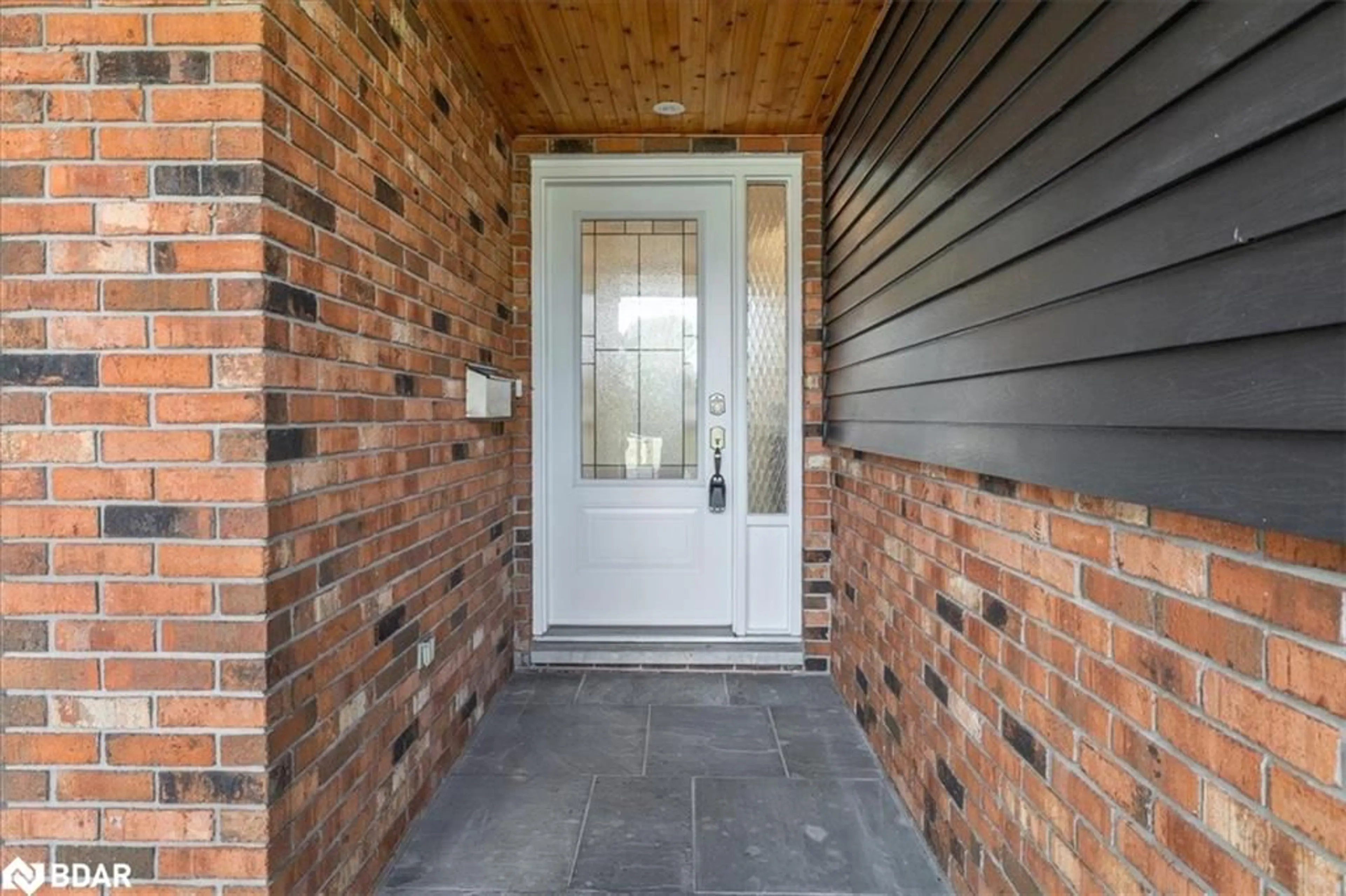 Unknown for 371 Park Rd, Grimsby Ontario L3M 2P6