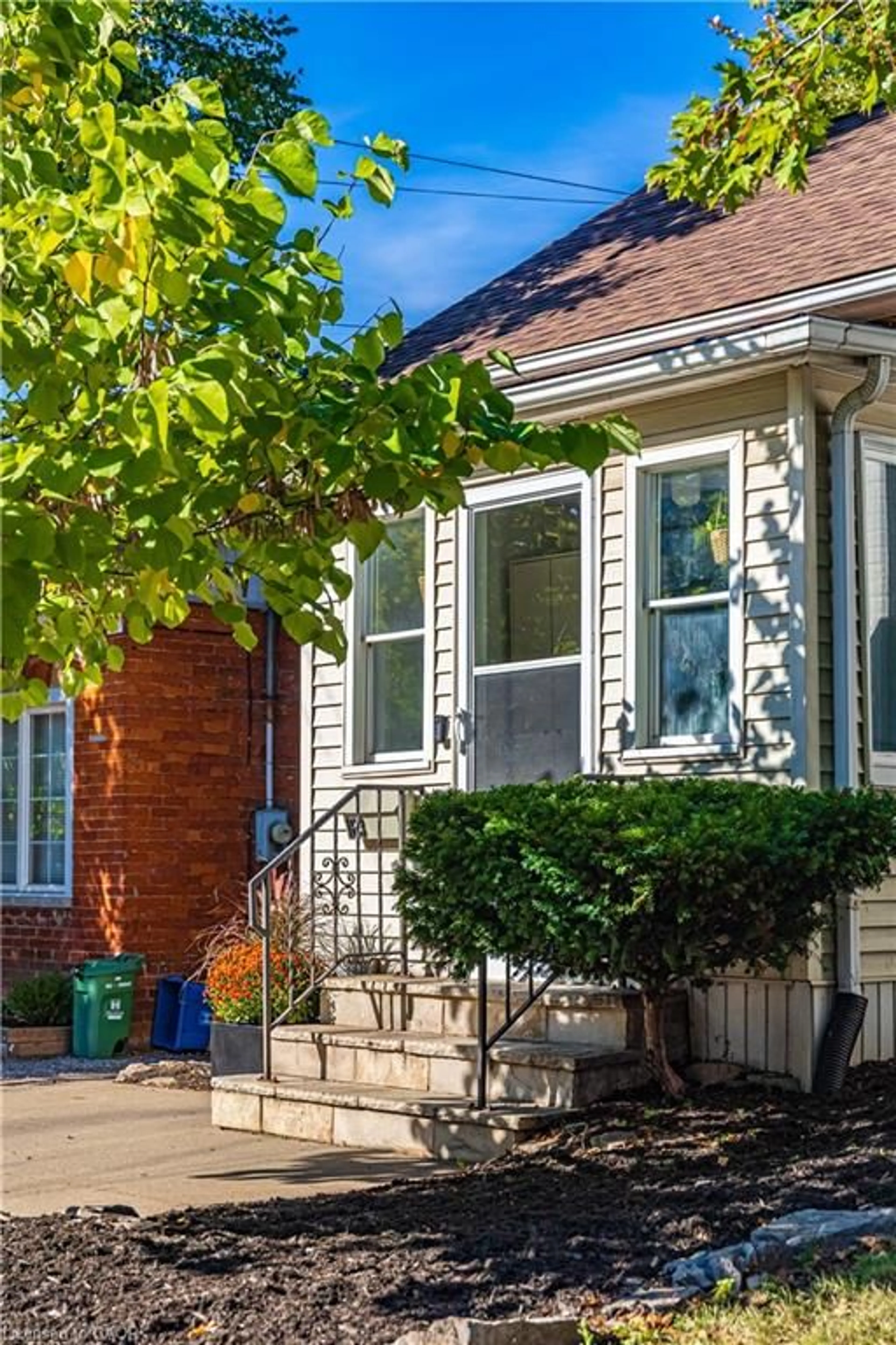 Home with brick exterior material, street for 163 Ferrie St, Hamilton Ontario L8L 3T4