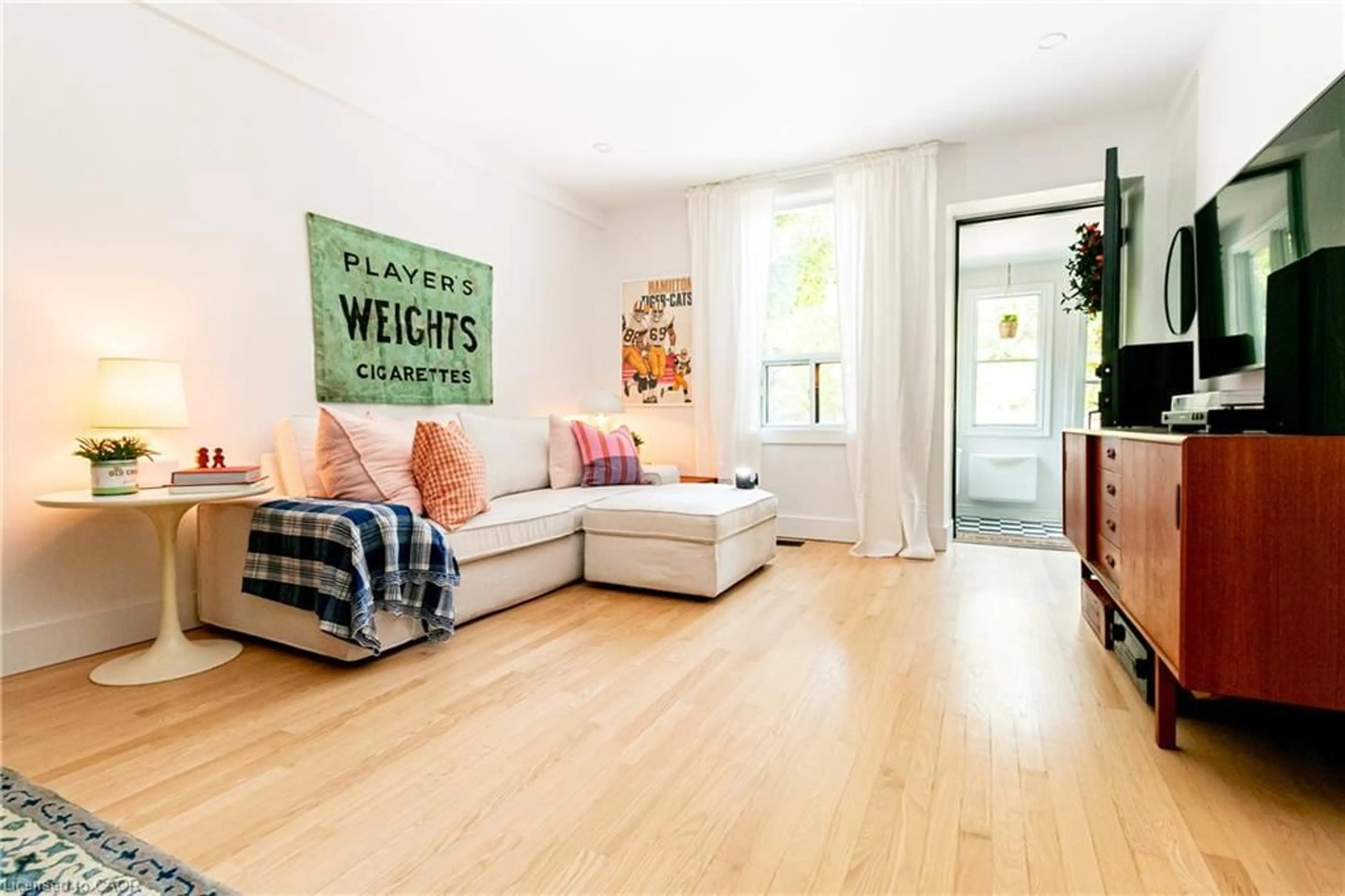 Living room with furniture, unknown for 163 Ferrie St, Hamilton Ontario L8L 3T4