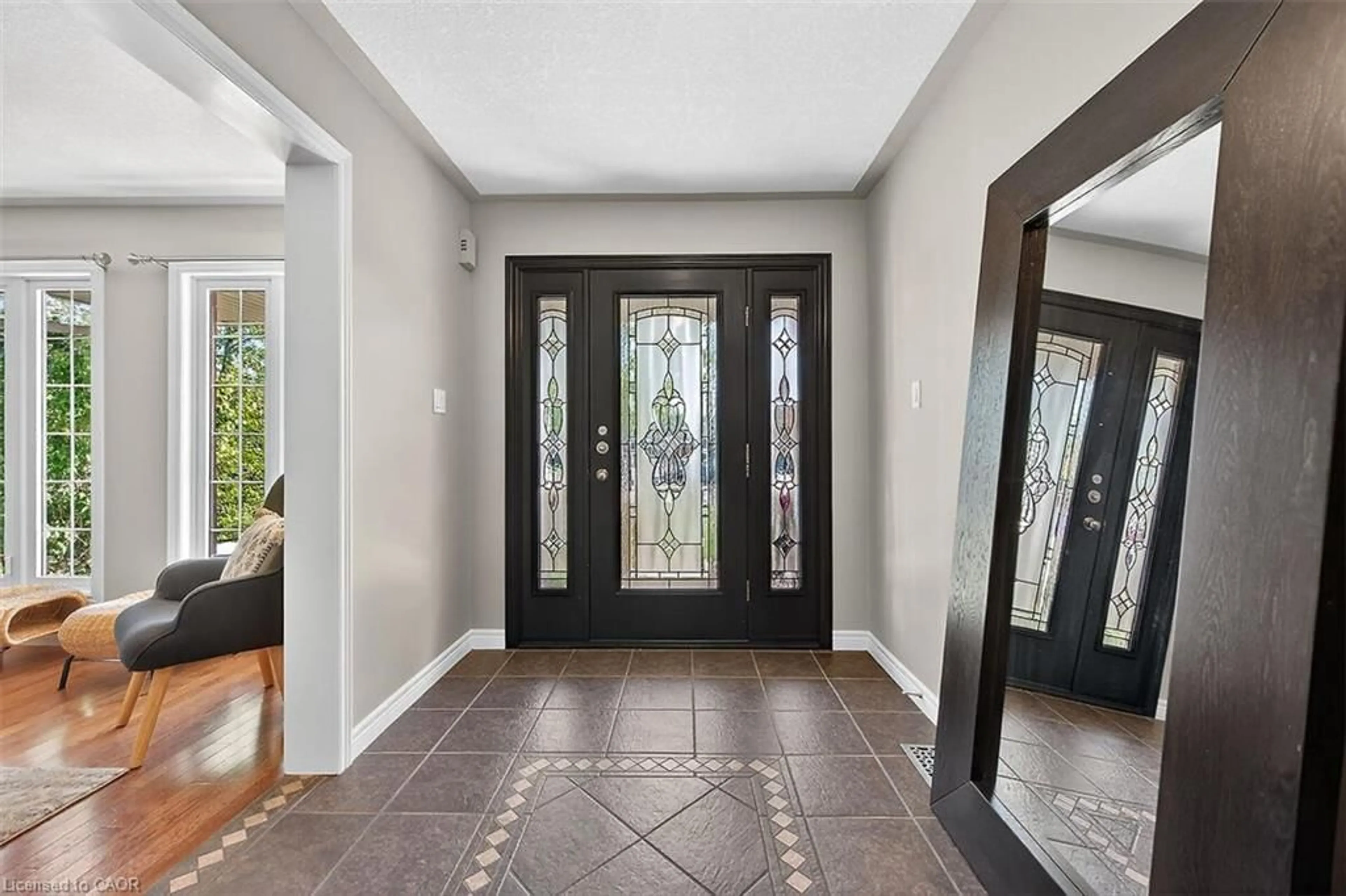 Indoor entryway for 43 Claymore Cres, Caledonia Ontario N3W 2P3