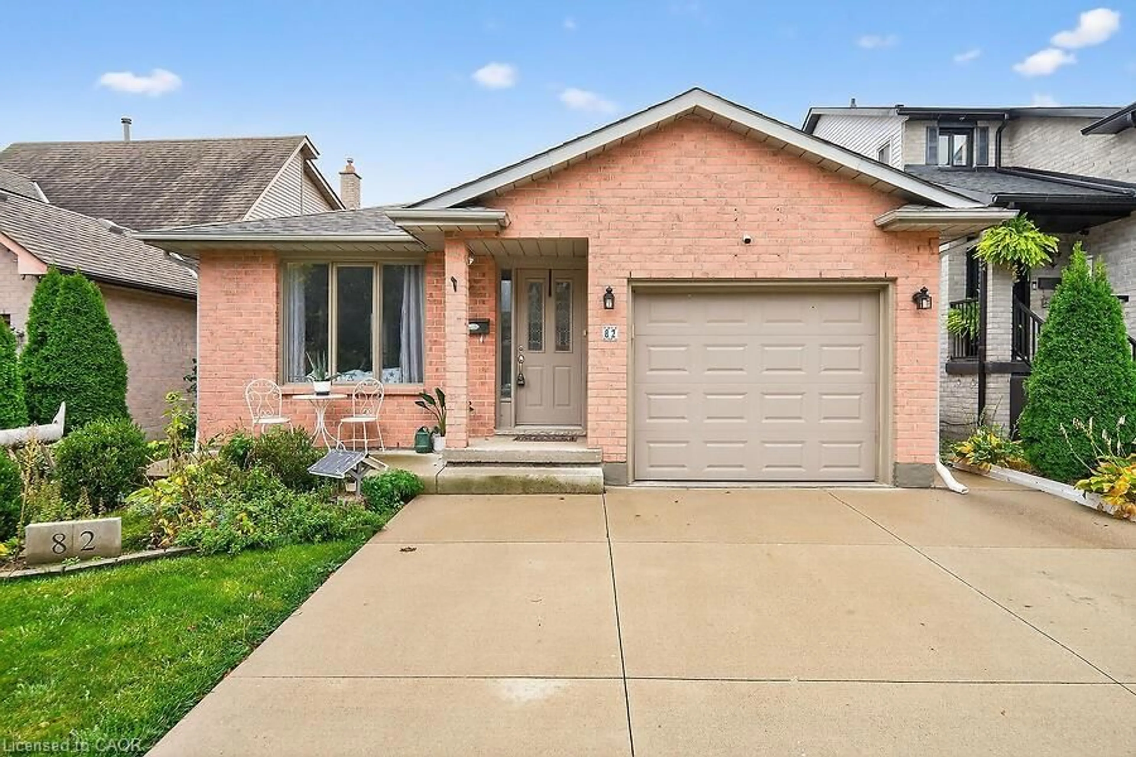 Home with brick exterior material, street for 82 Aylmer Cres, Stoney Creek Ontario L8J 1K3