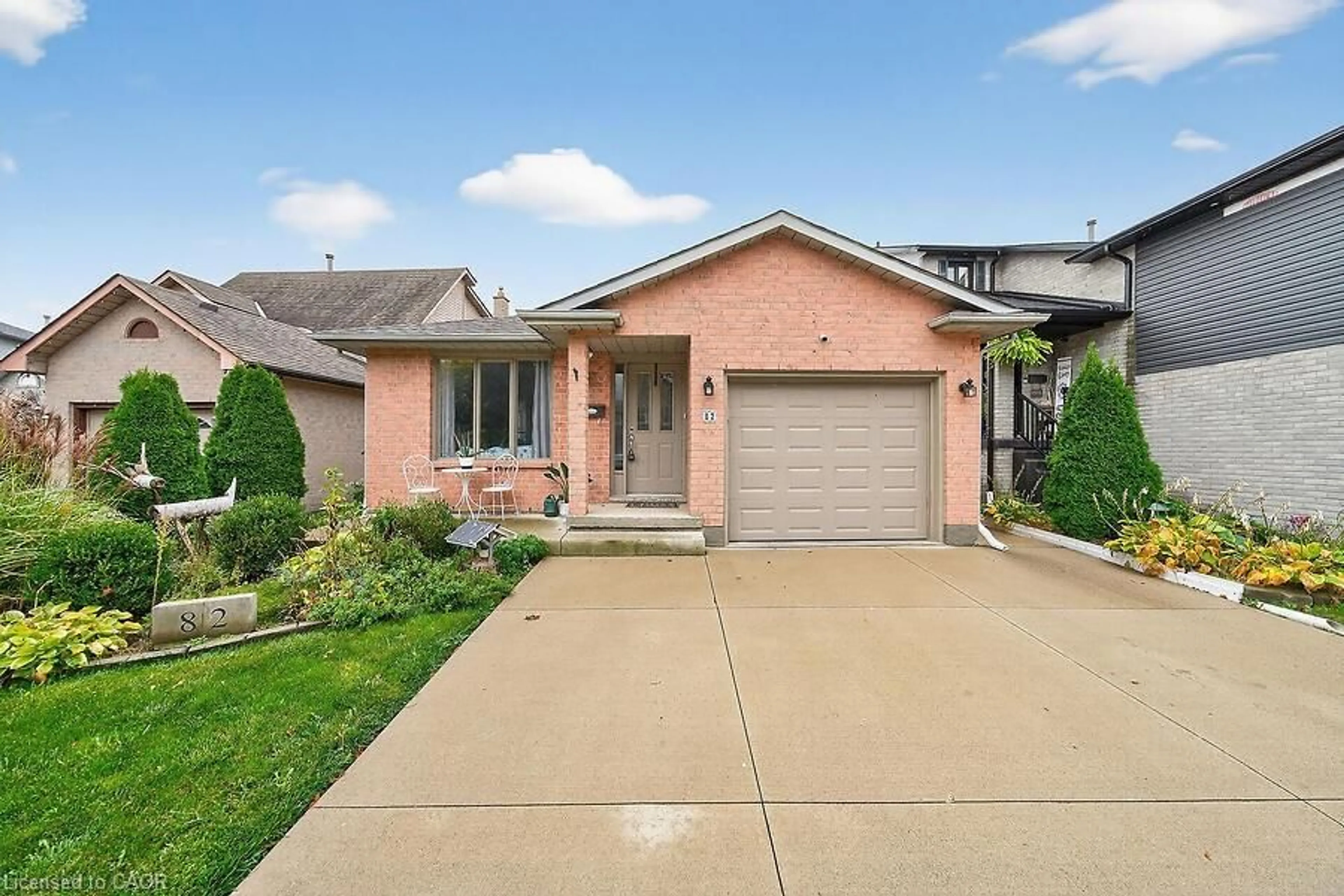 Home with brick exterior material, street for 82 Aylmer Cres, Stoney Creek Ontario L8J 1K3