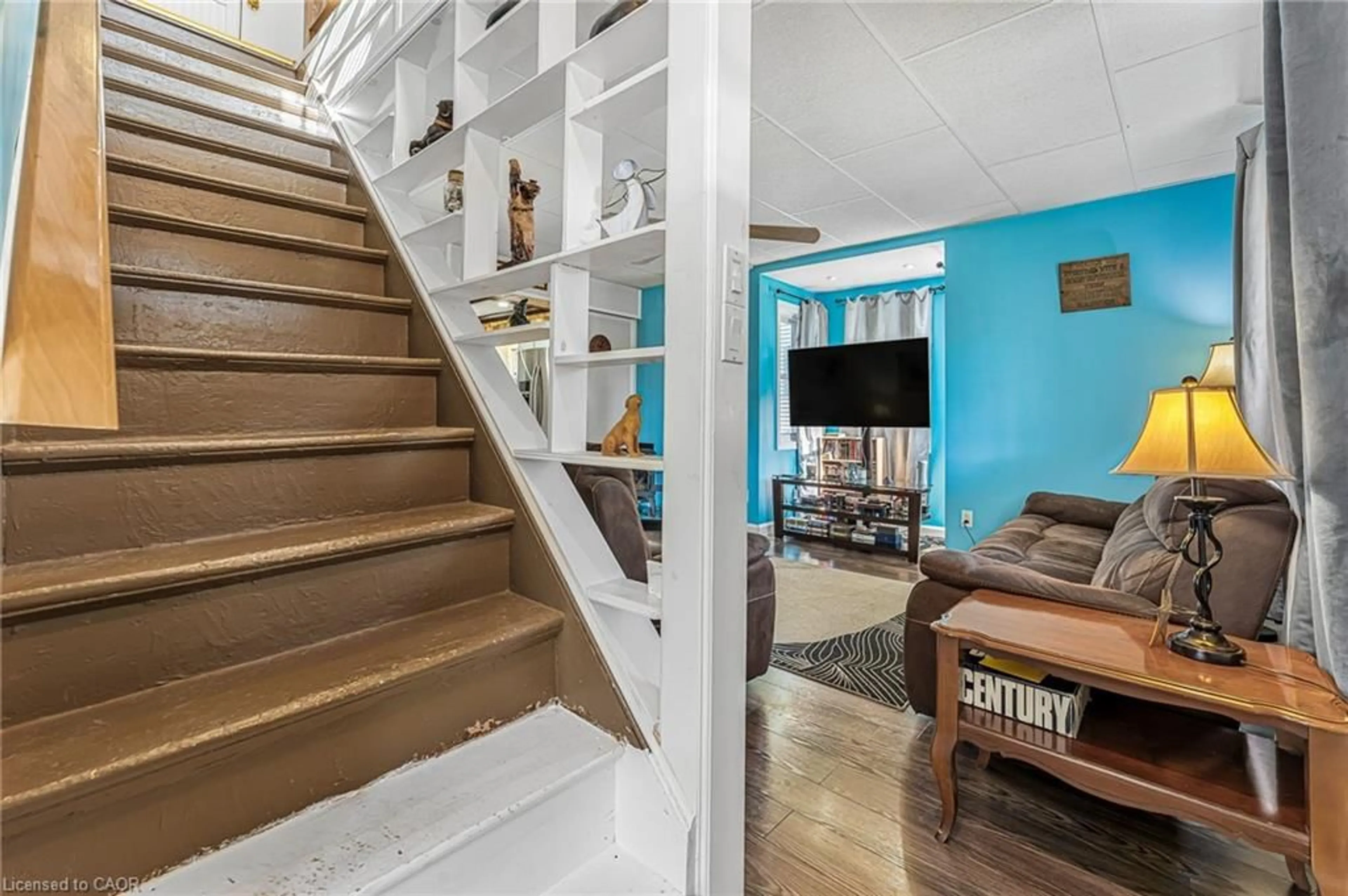 Stairs for 620 Cedar St, Dunnville Ontario N1A 2J6