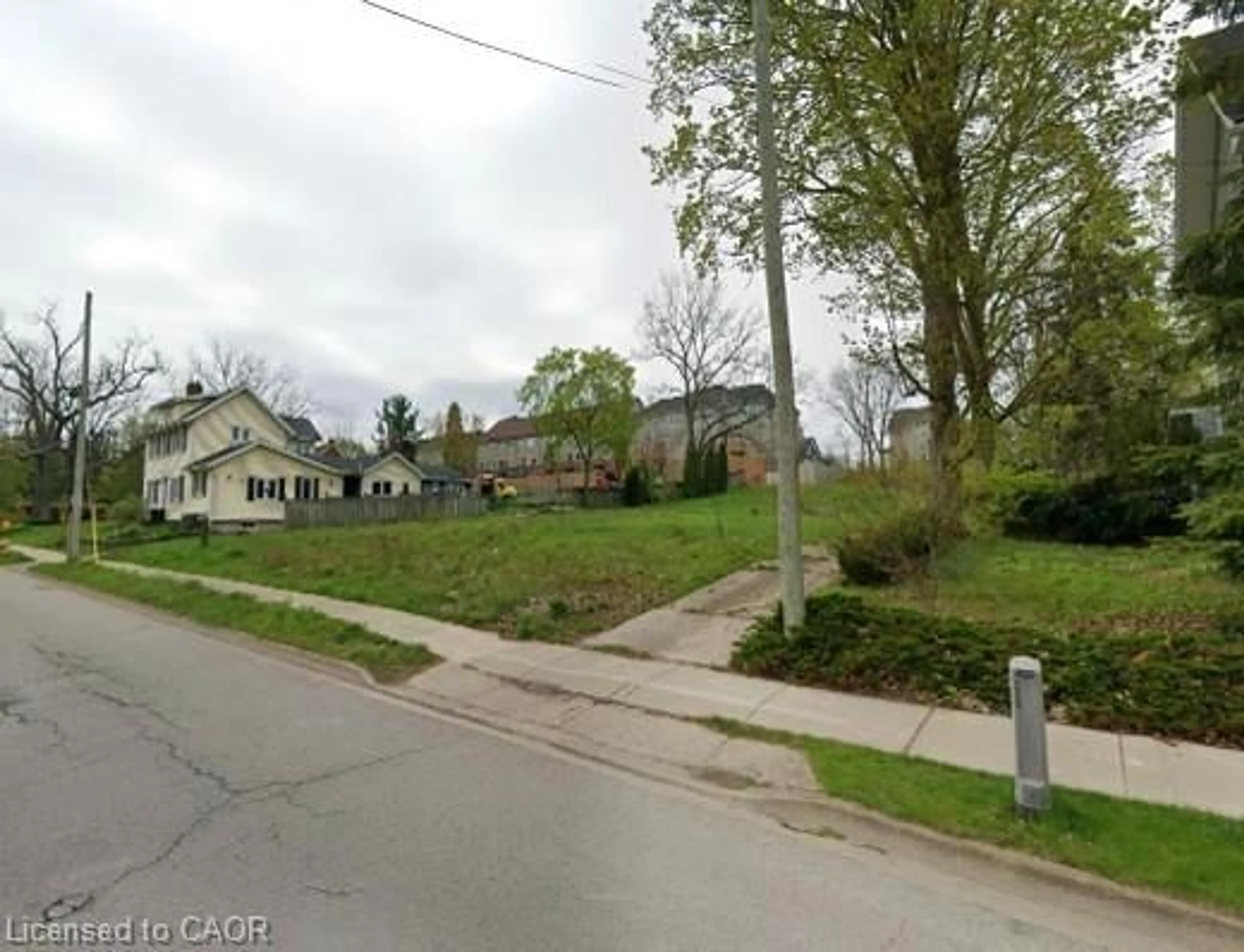 Blurry image for 4928 King St, Beamsville Ontario L0R 1B0