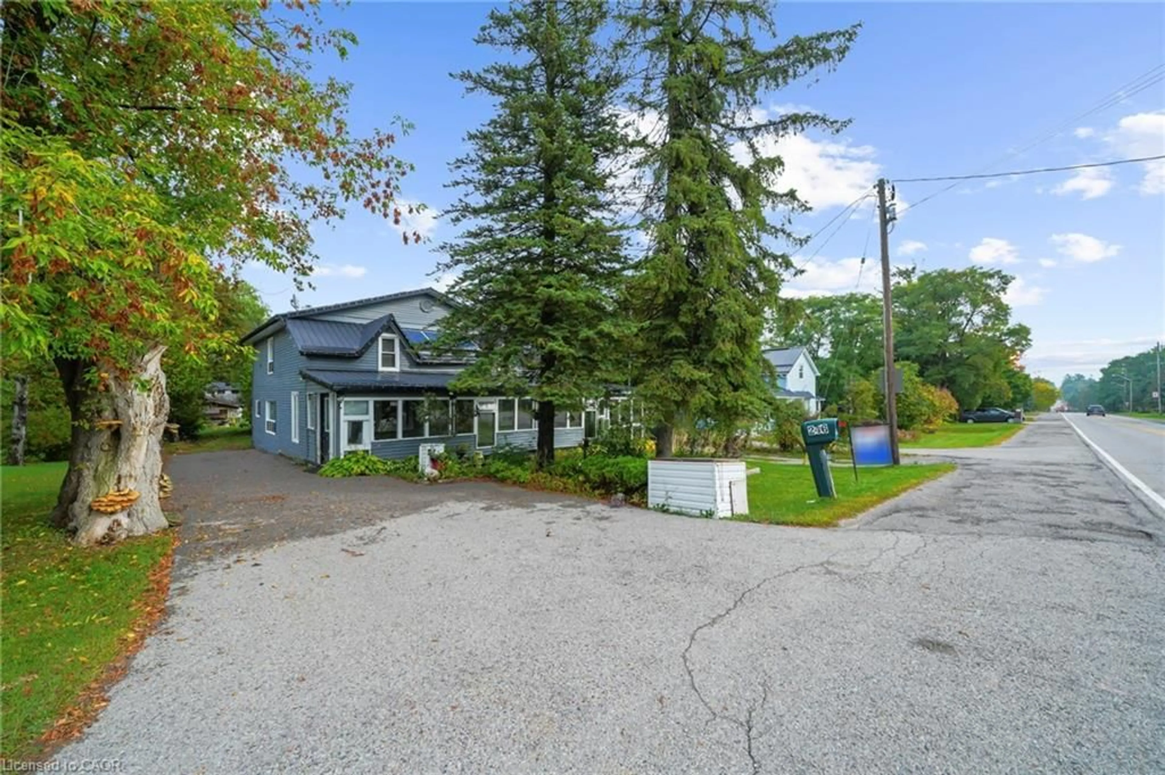Patio, unknown for 246 Regional Road 8, Uxbridge Ontario L9P 1R1