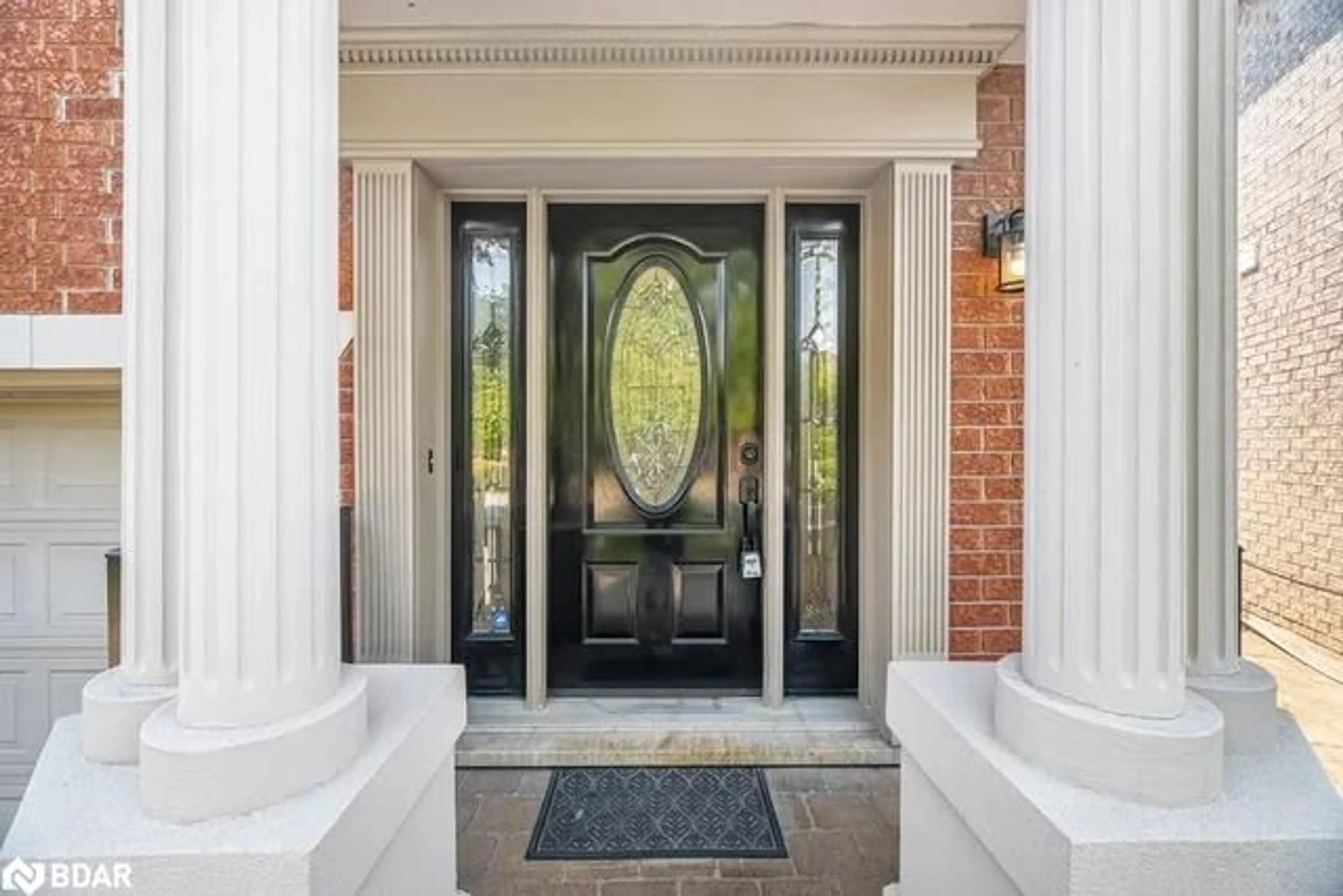 Indoor entryway for 5496 Windy Hill Crt, Mississauga Ontario L4Z 3W4