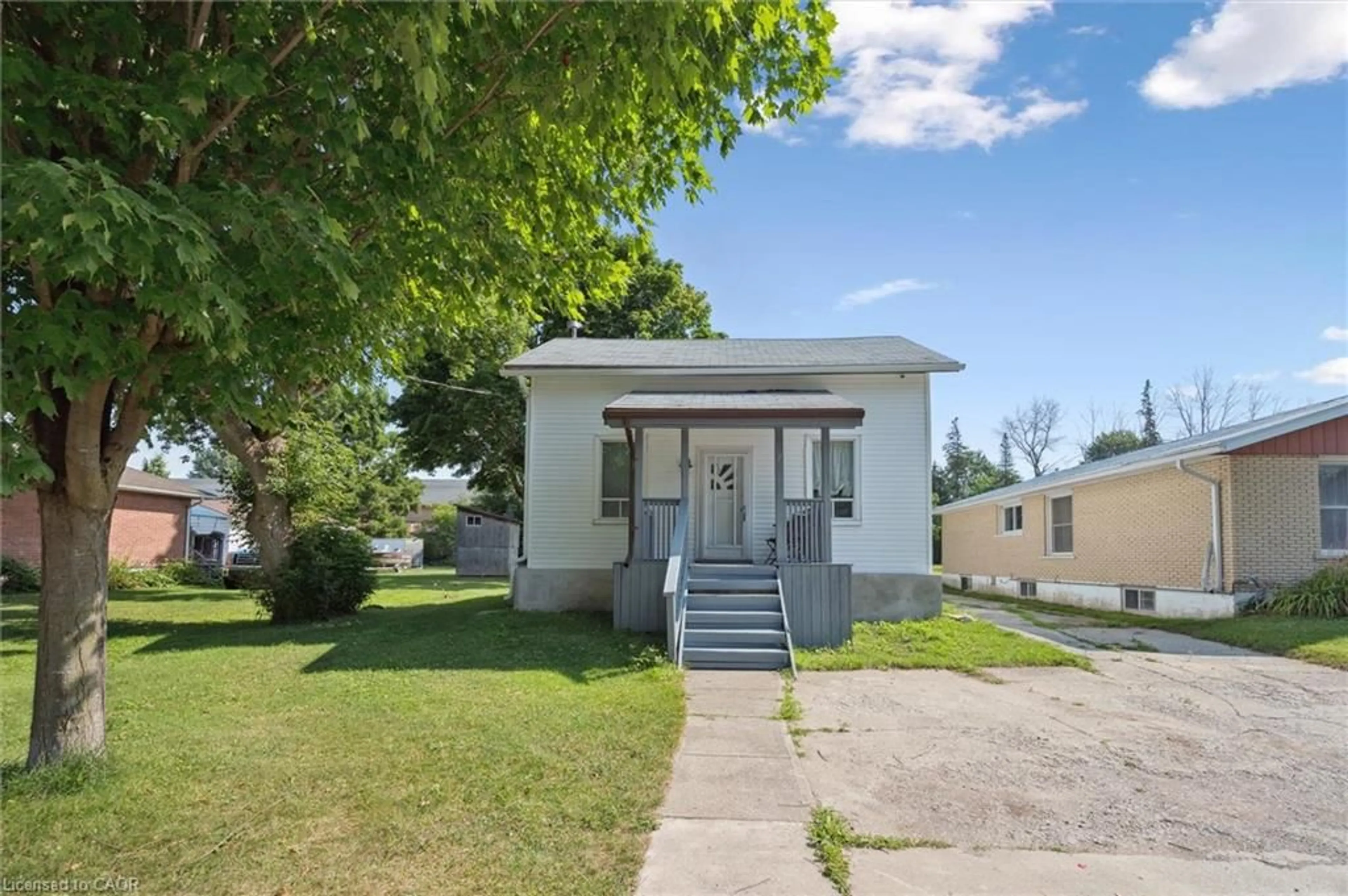 Unknown for 230 Egremont St, Mount Forest Ontario N0G 2L2
