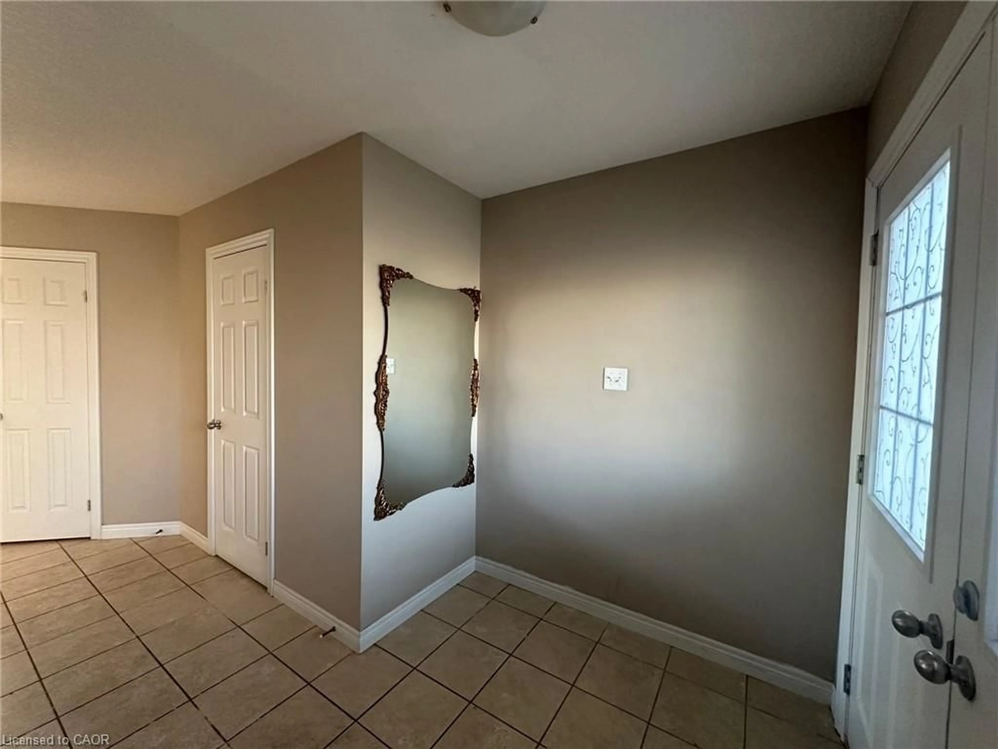 A pic of a room for 1353 Old Zeller Dr, Kitchener Ontario N2A 0C6