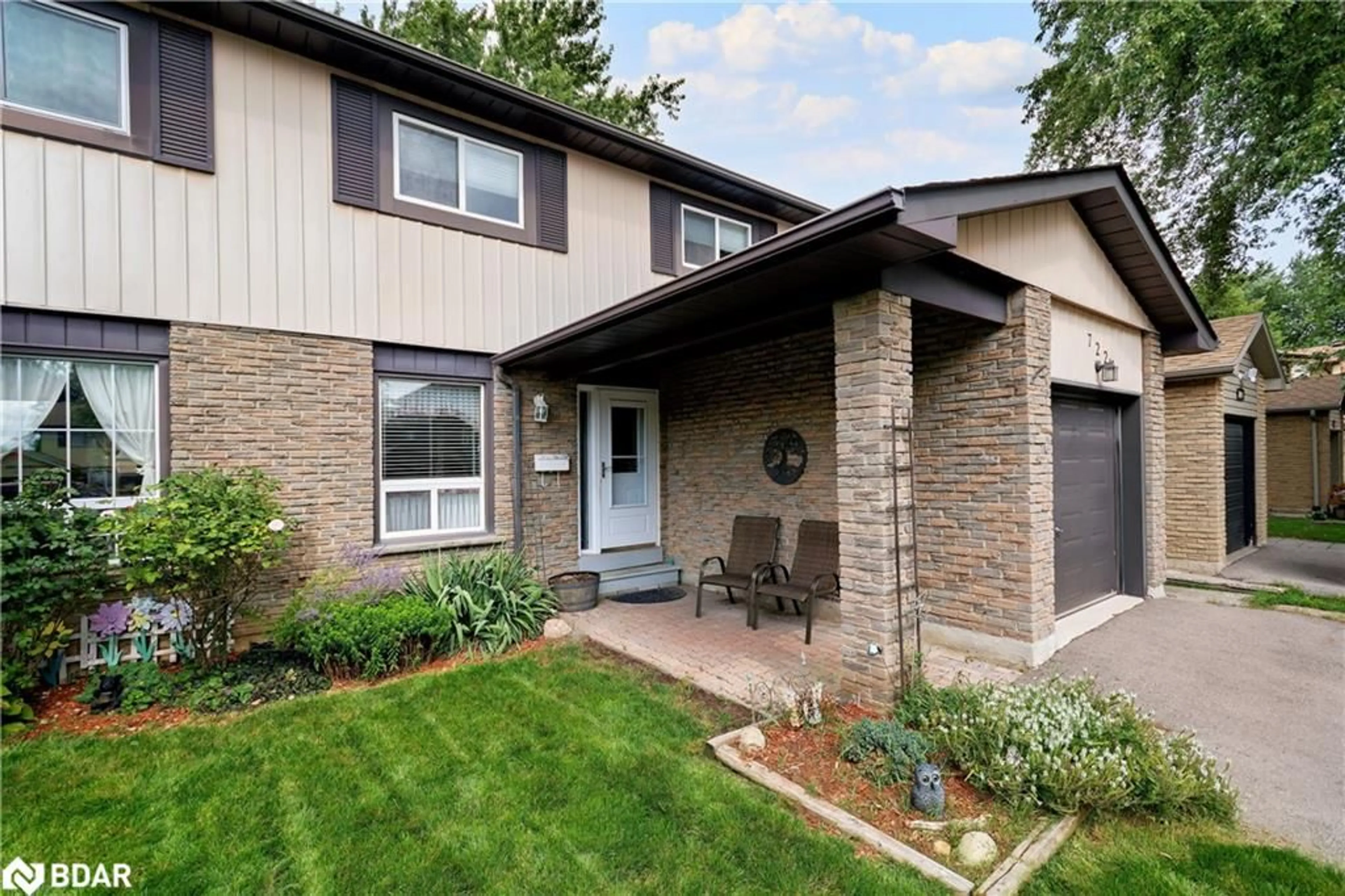 Home with brick exterior material, street for 7223 Bendigo Cir, Mississauga Ontario L5N 1Z4