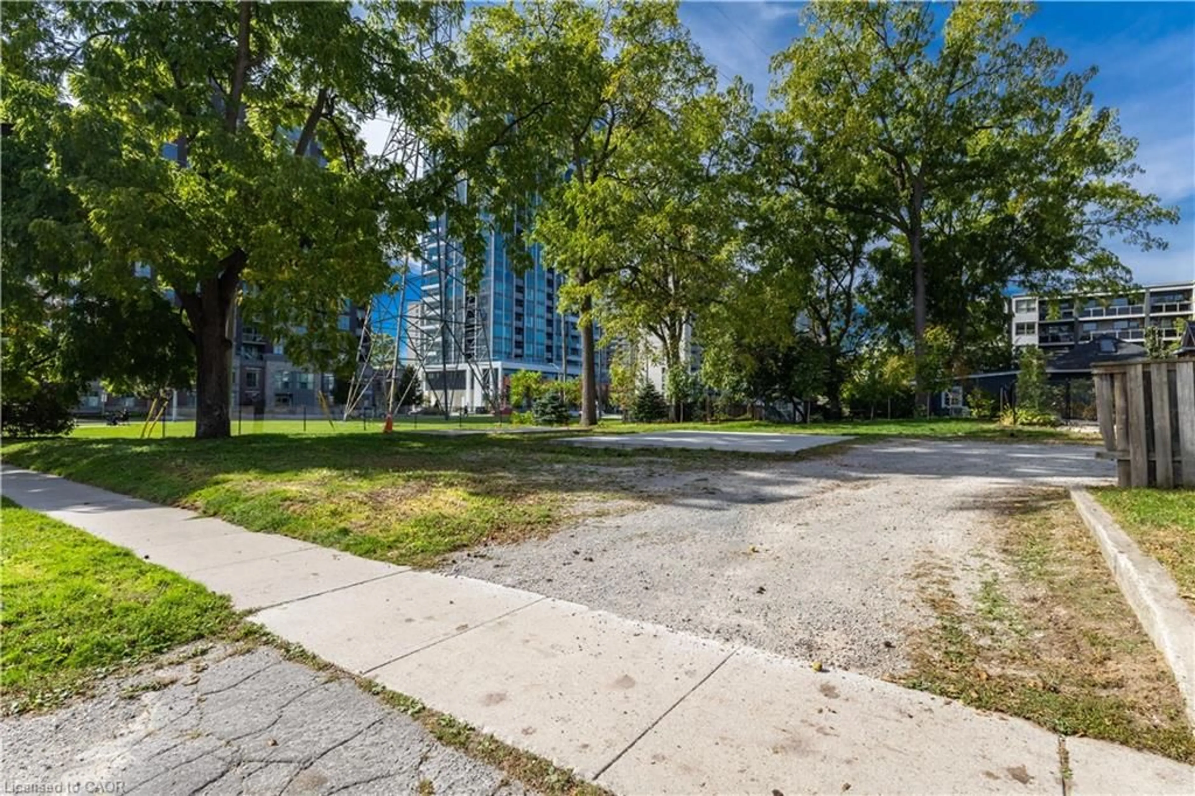 Unknown for 3/4 Elgin St, Burlington Ontario L7S 1N5