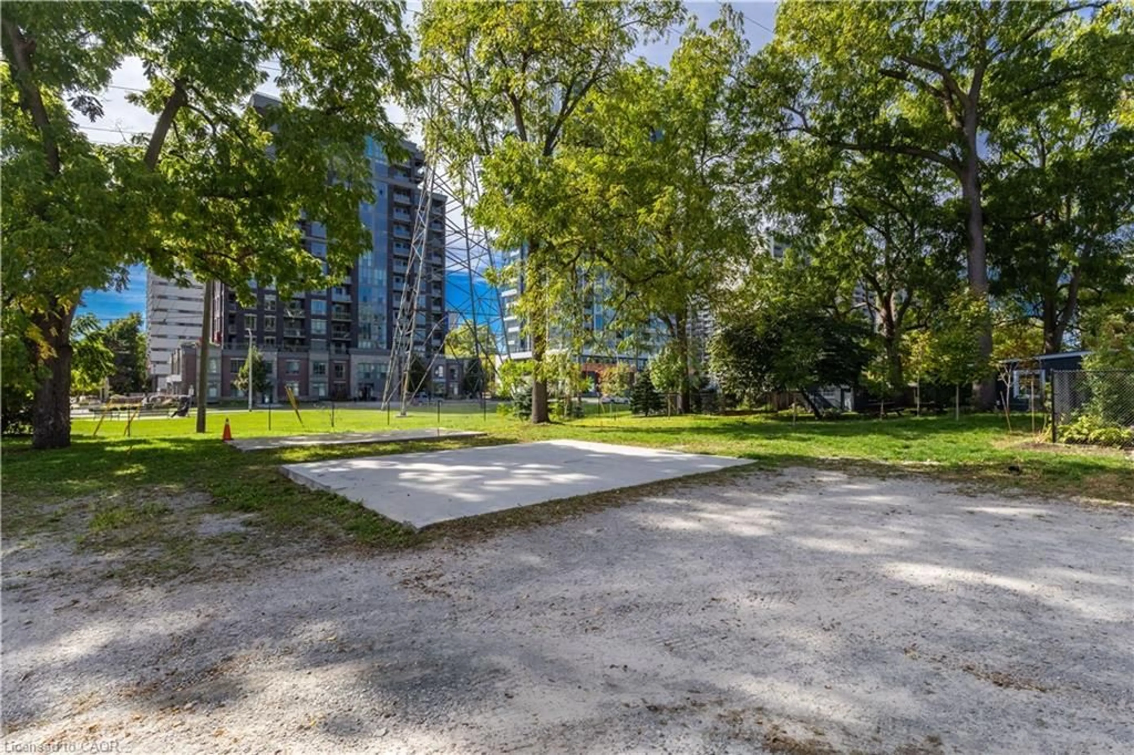 Patio, street for 3/4 Elgin St, Burlington Ontario L7S 1N5
