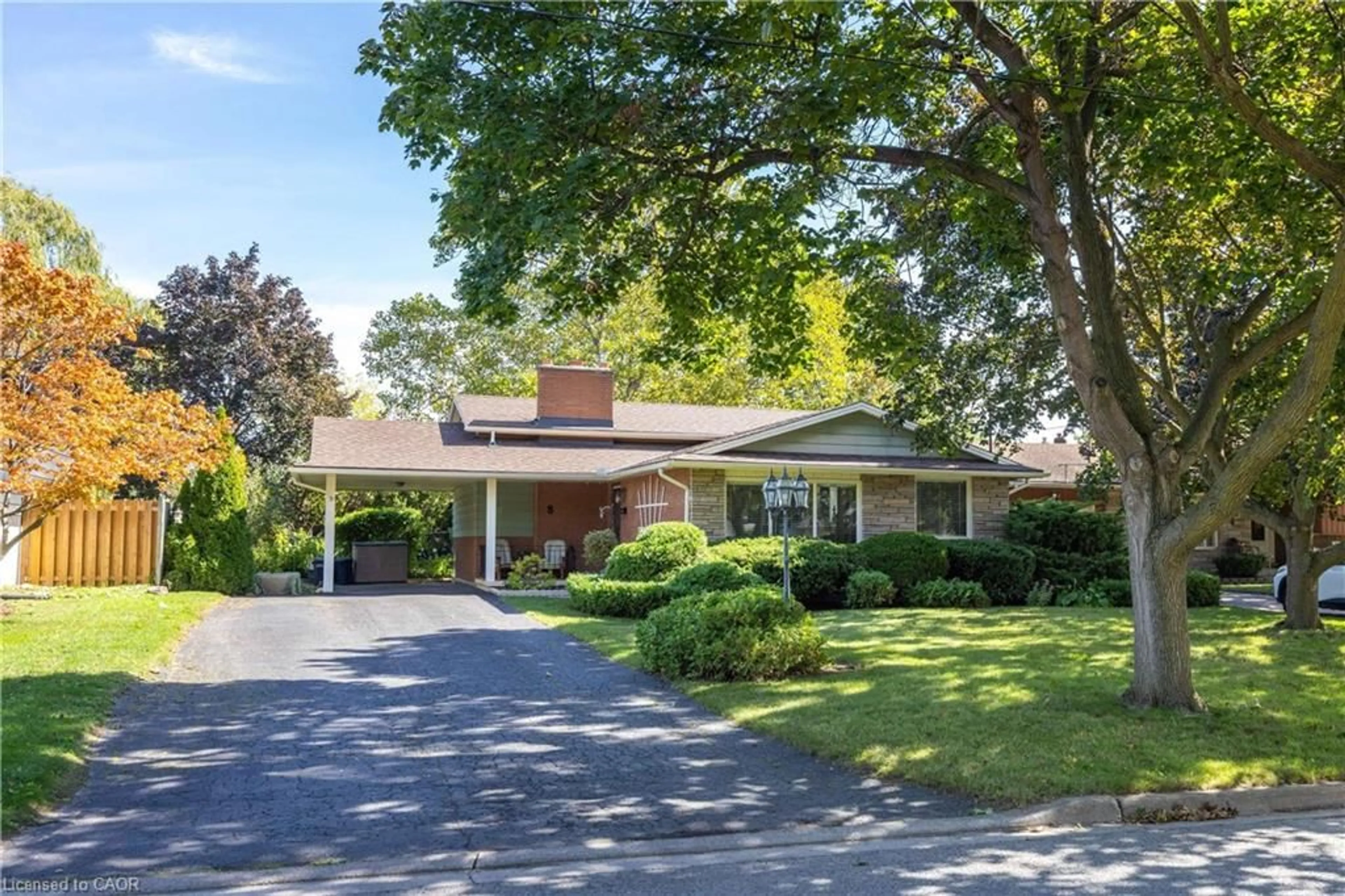 Home with brick exterior material, street for 8 Jefferson Dr, St. Catharines Ontario L2N 3T9