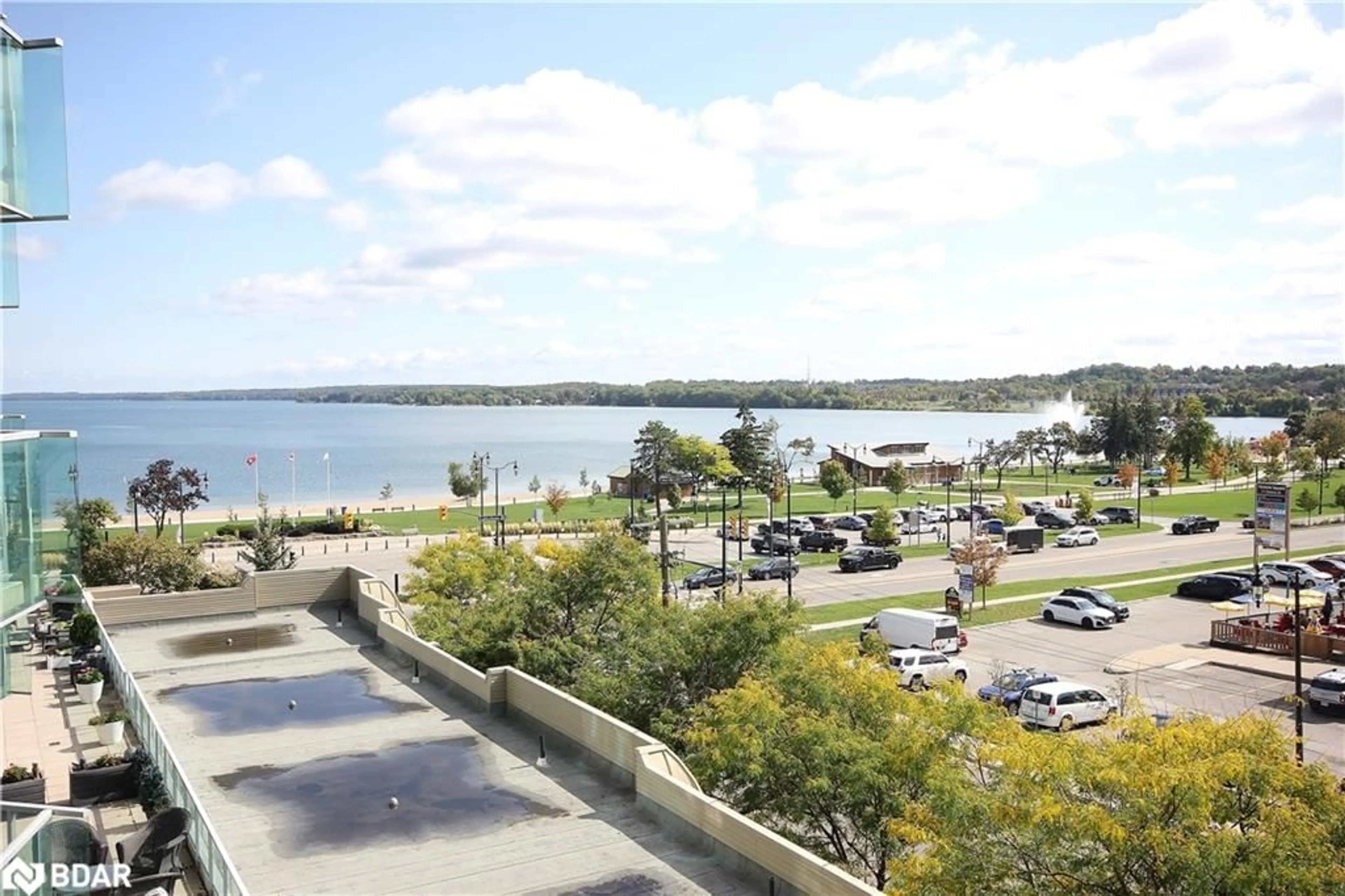 Patio, water/lake/river/ocean view for 37 Ellen Street St #511, Barrie Ontario L4N 6G2