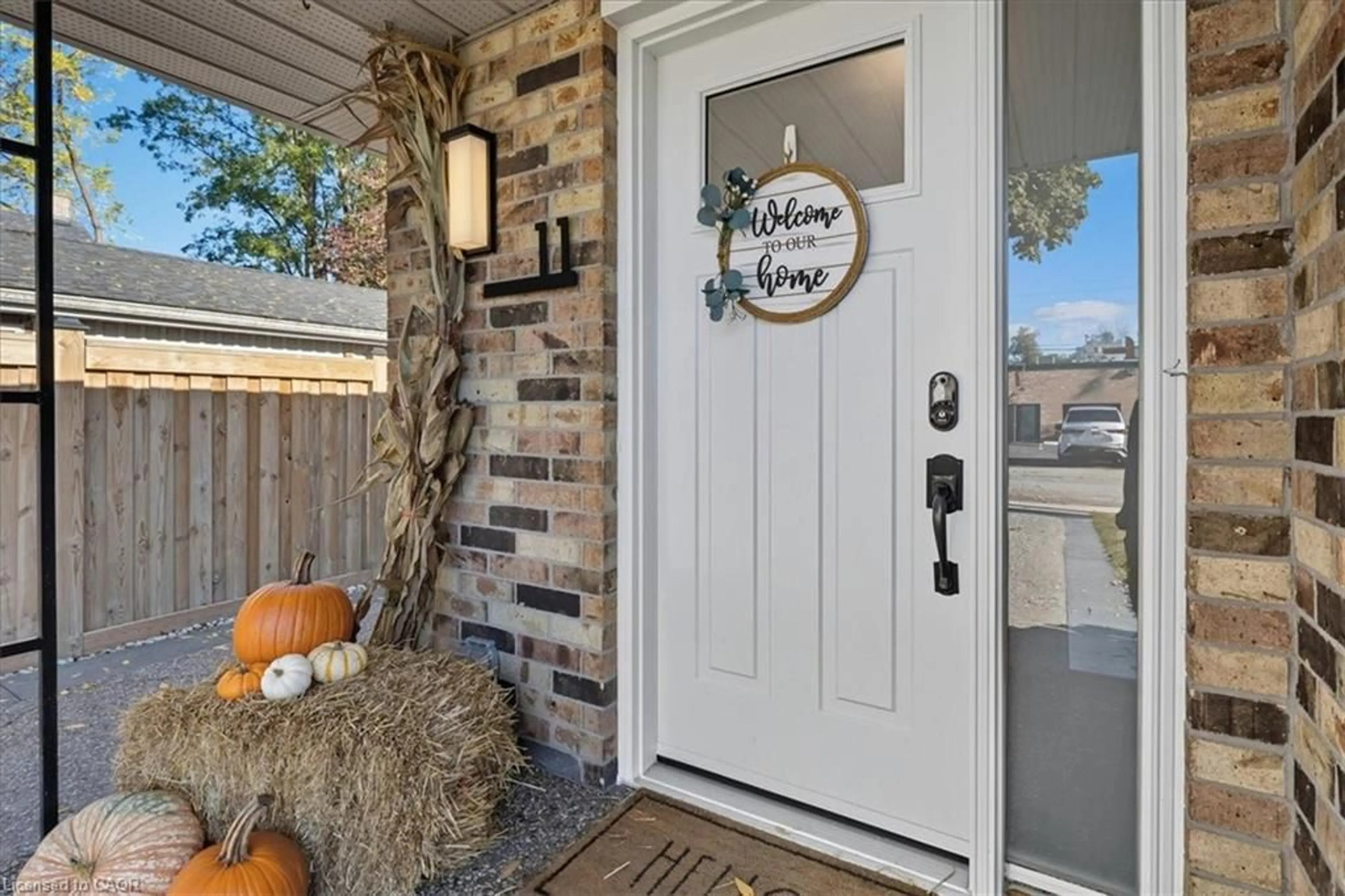 Indoor entryway for 11 Macdonald St, Ayr Ontario N0B 1E0