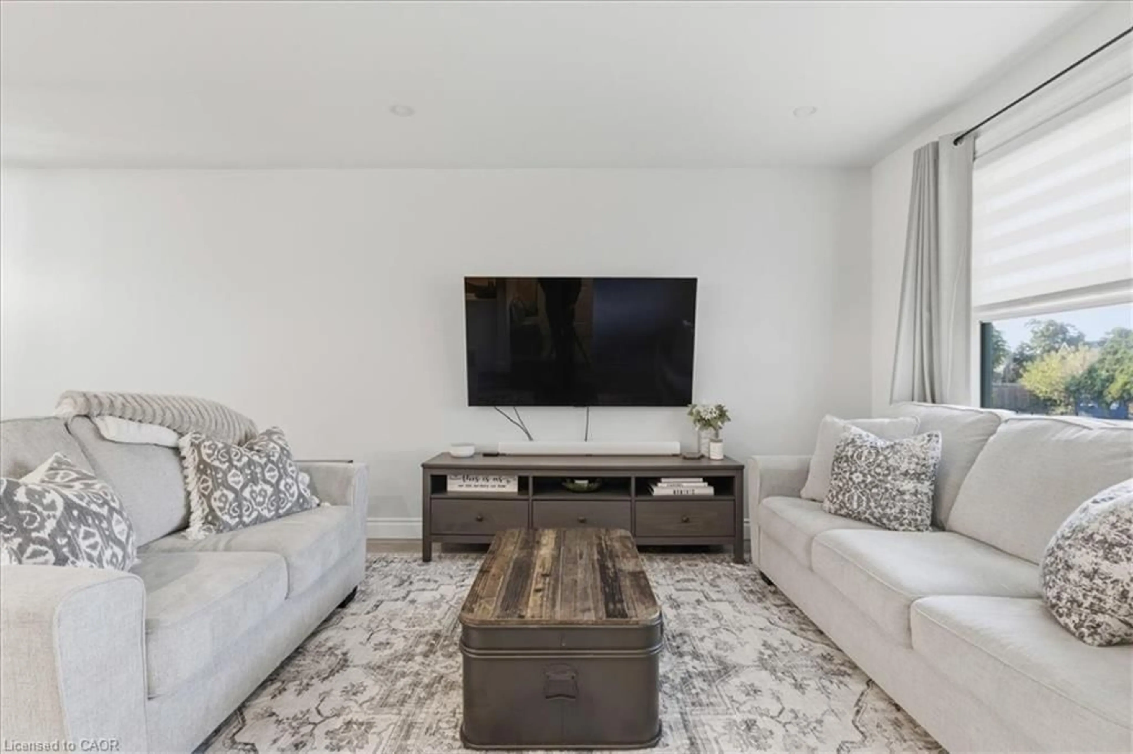 Living room with furniture, unknown for 11 Macdonald St, Ayr Ontario N0B 1E0