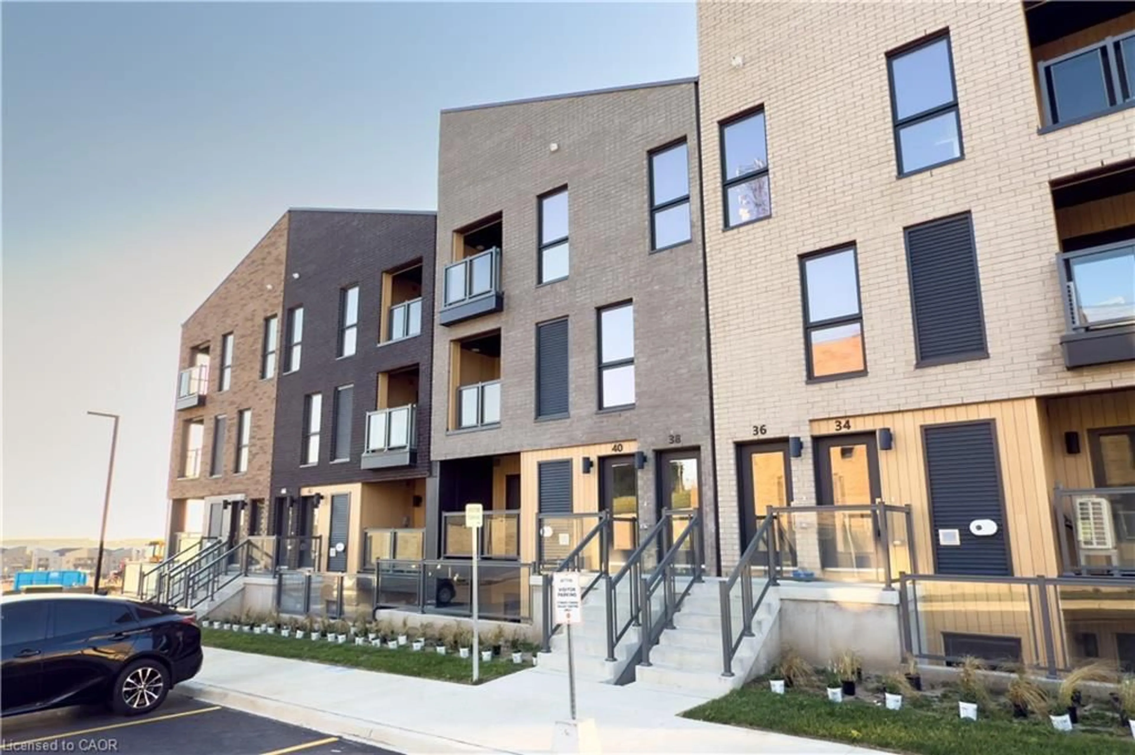 Unknown for 38 Urbane Blvd, Kitchener Ontario N2E 0H8
