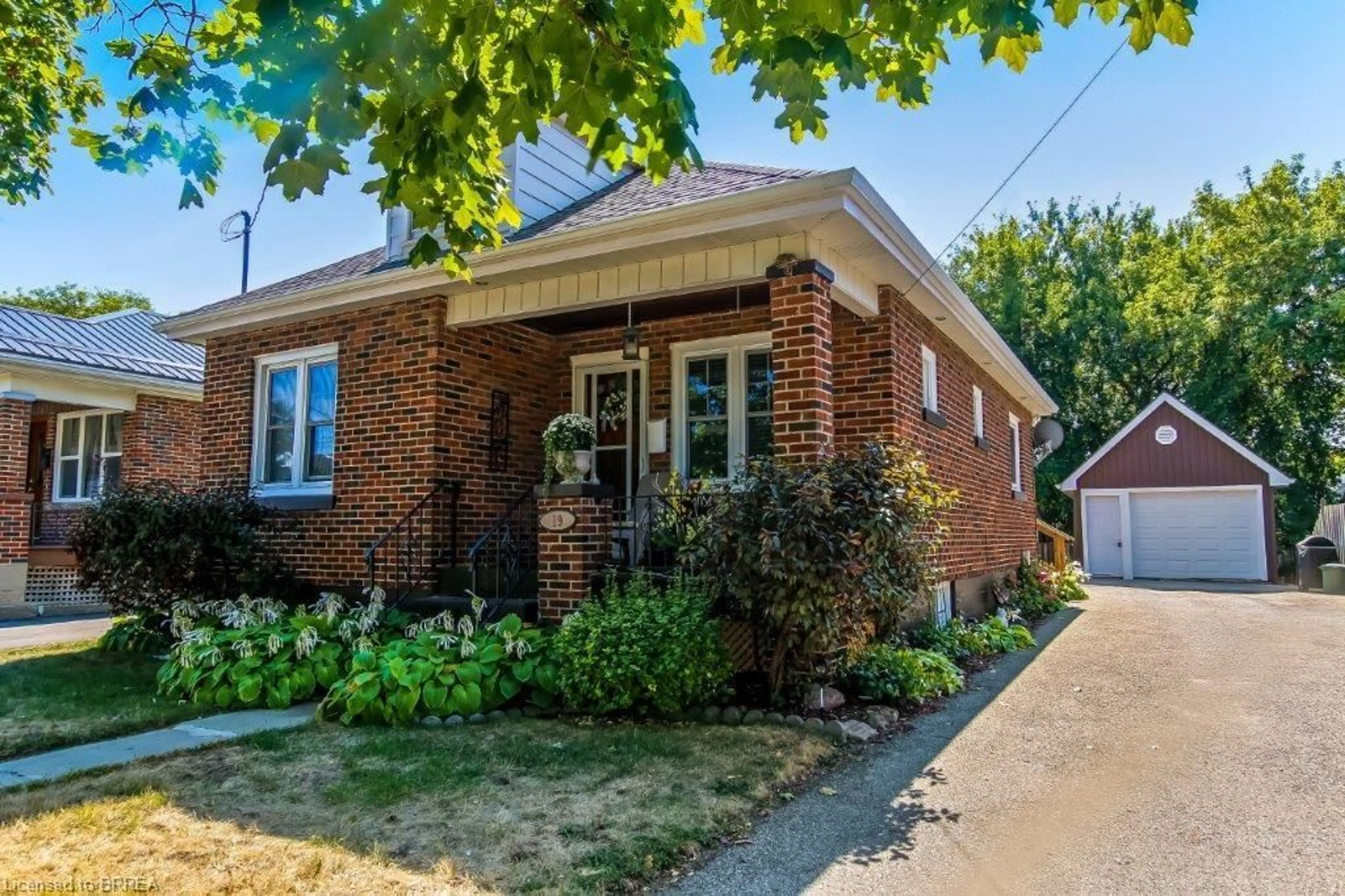 Home with brick exterior material, street for 19 Alice St, Brantford Ontario N3R 1Y1