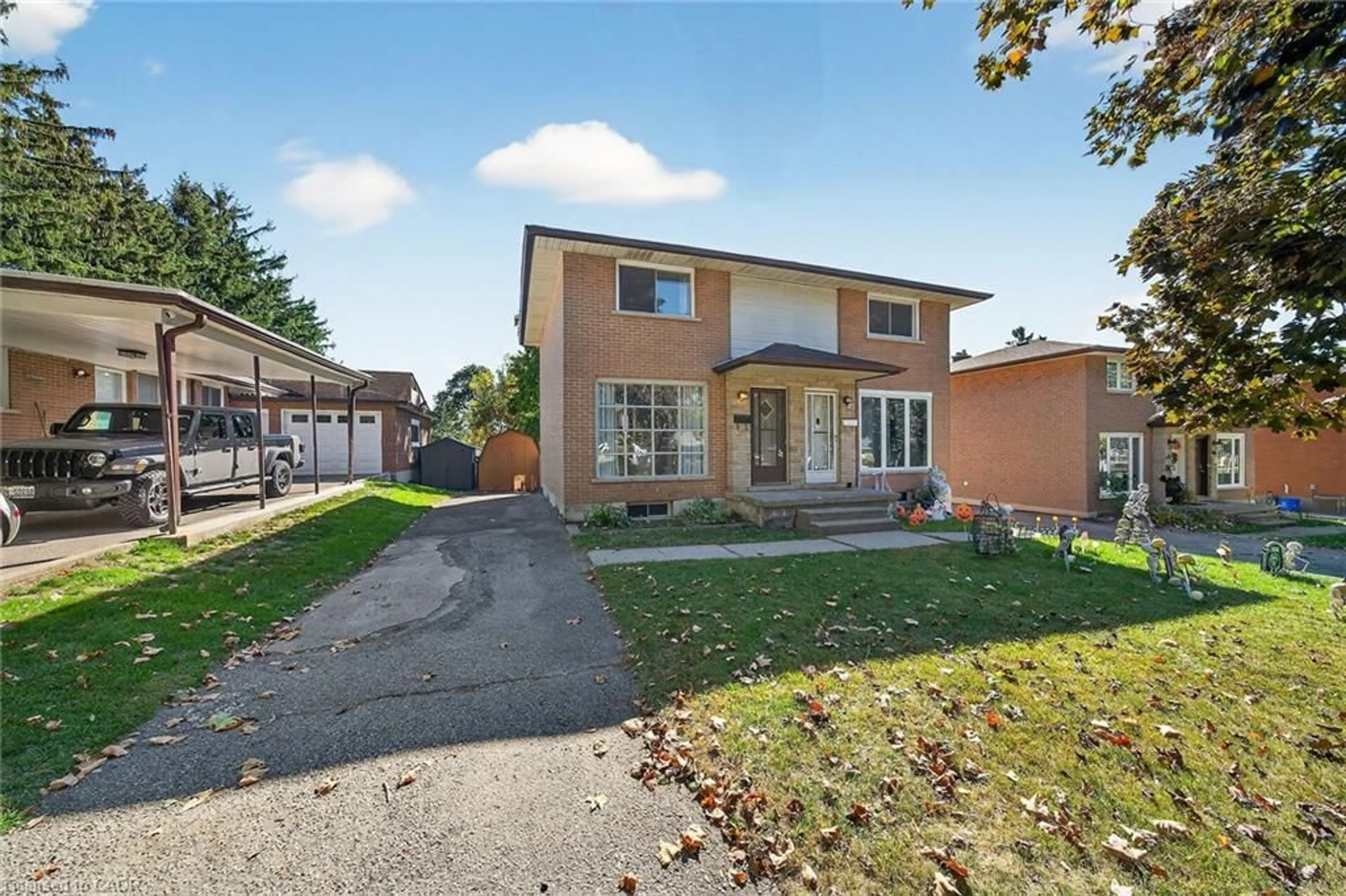Unknown for 630 Pine St, Cambridge Ontario N3H 2S8