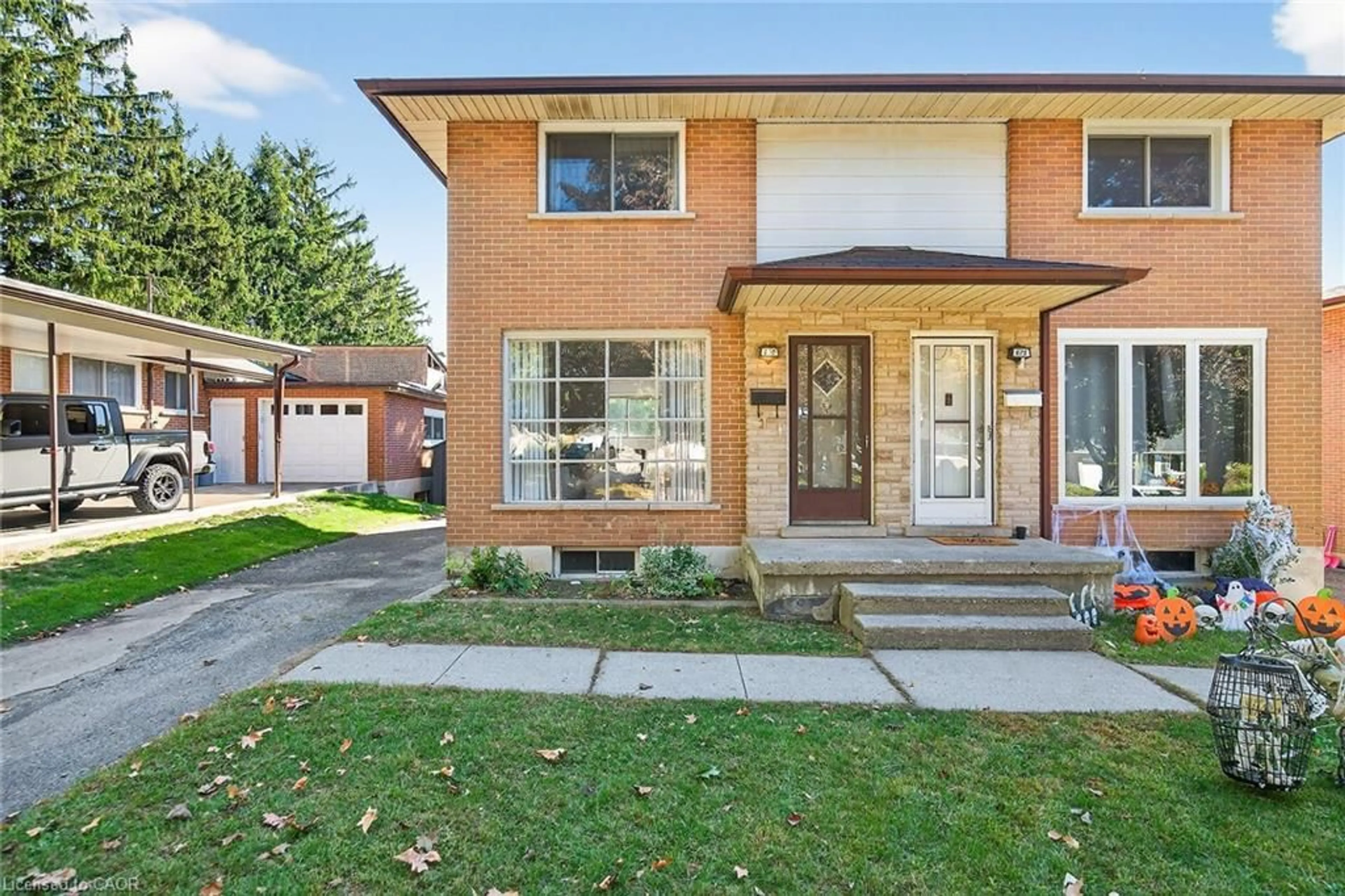 Home with brick exterior material, street for 630 Pine St, Cambridge Ontario N3H 2S8
