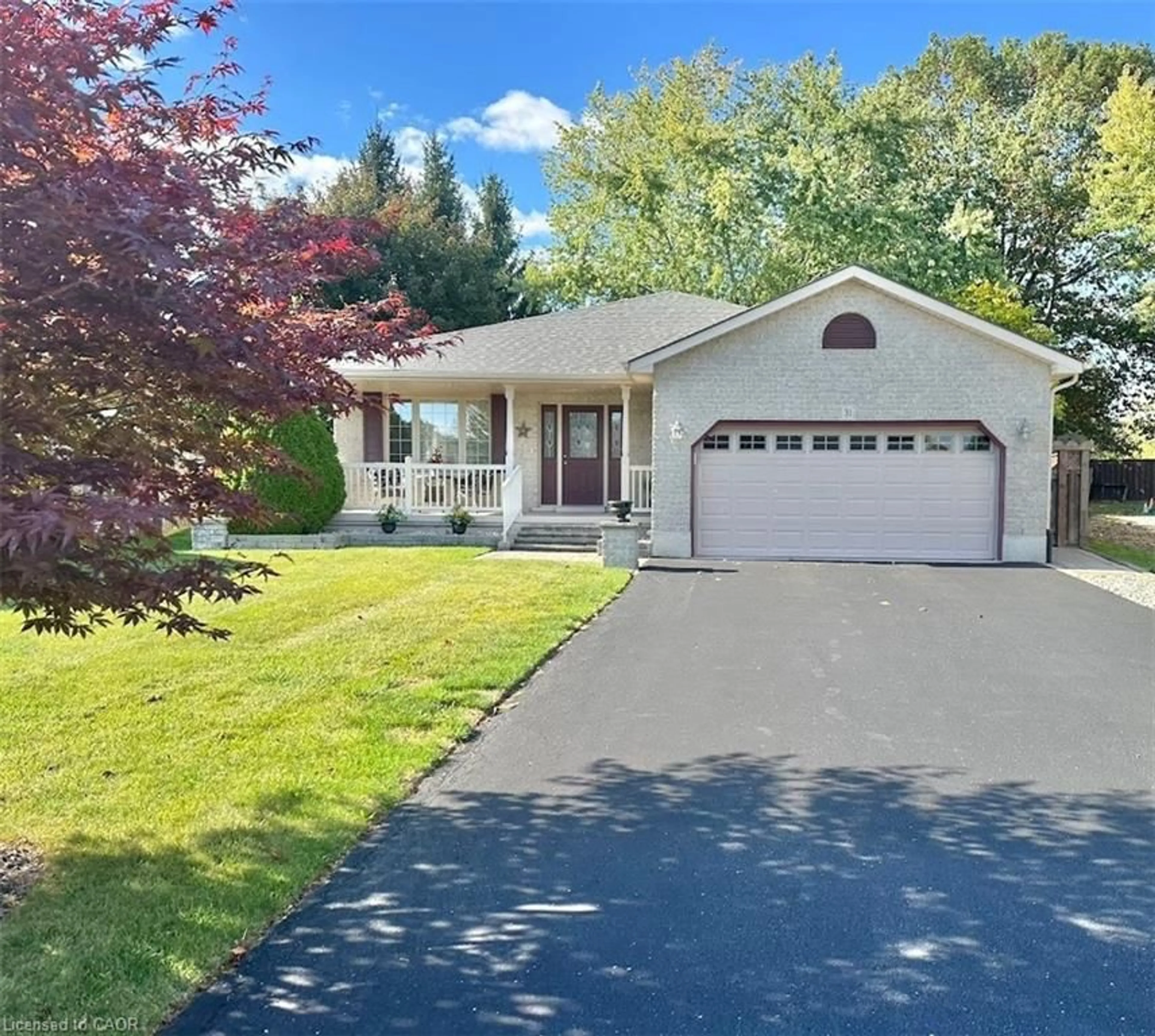 Home with vinyl exterior material, street for 31 Geoffery Rd, Port Dover Ontario N0A 1N4