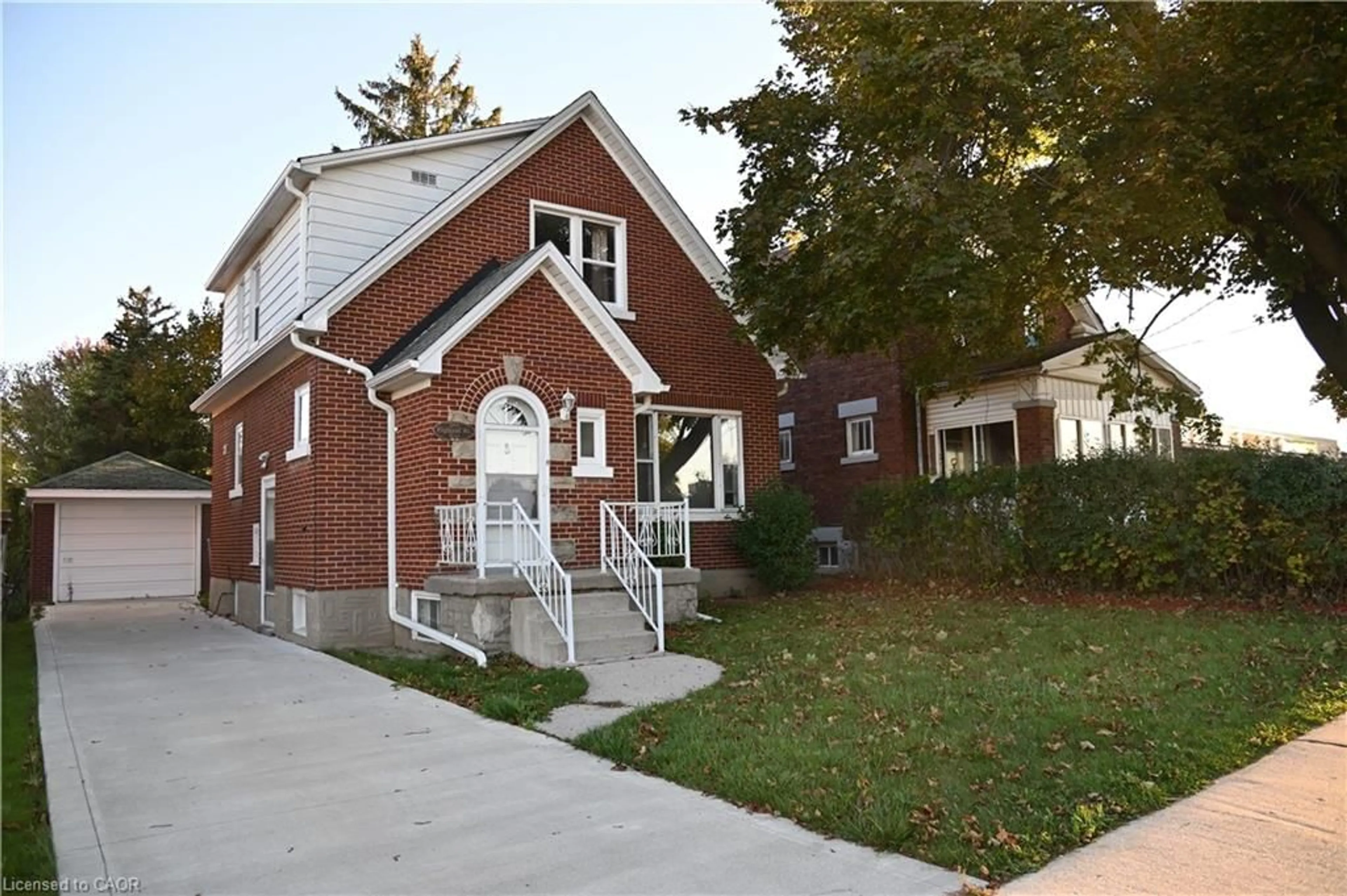 Home with brick exterior material, street for 185 Highland Rd, Kitchener Ontario N2M 3C1