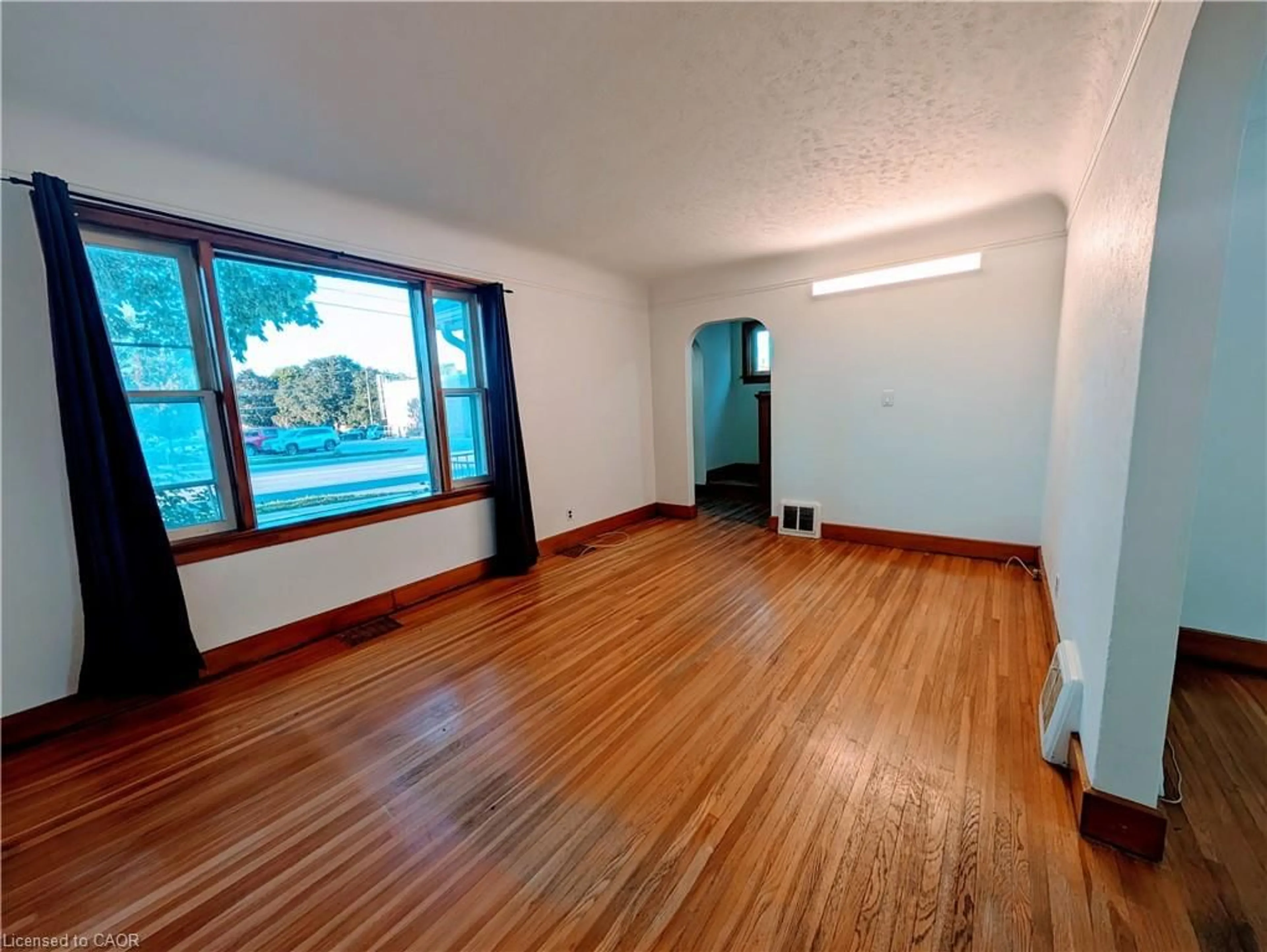 A pic of a room for 185 Highland Rd, Kitchener Ontario N2M 3C1
