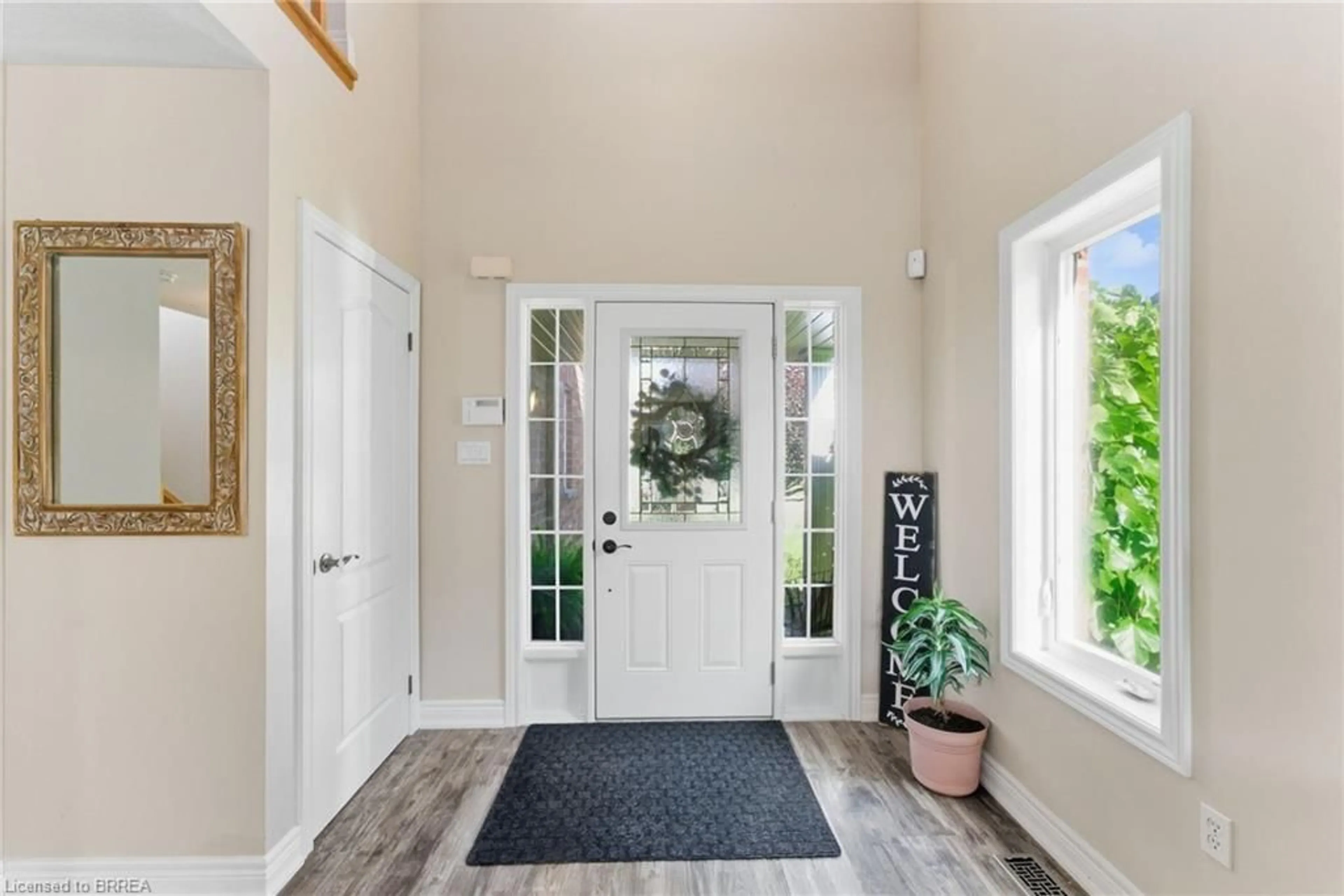 Indoor entryway for 61 Harmer Cres, Drumbo Ontario N0J 1G0
