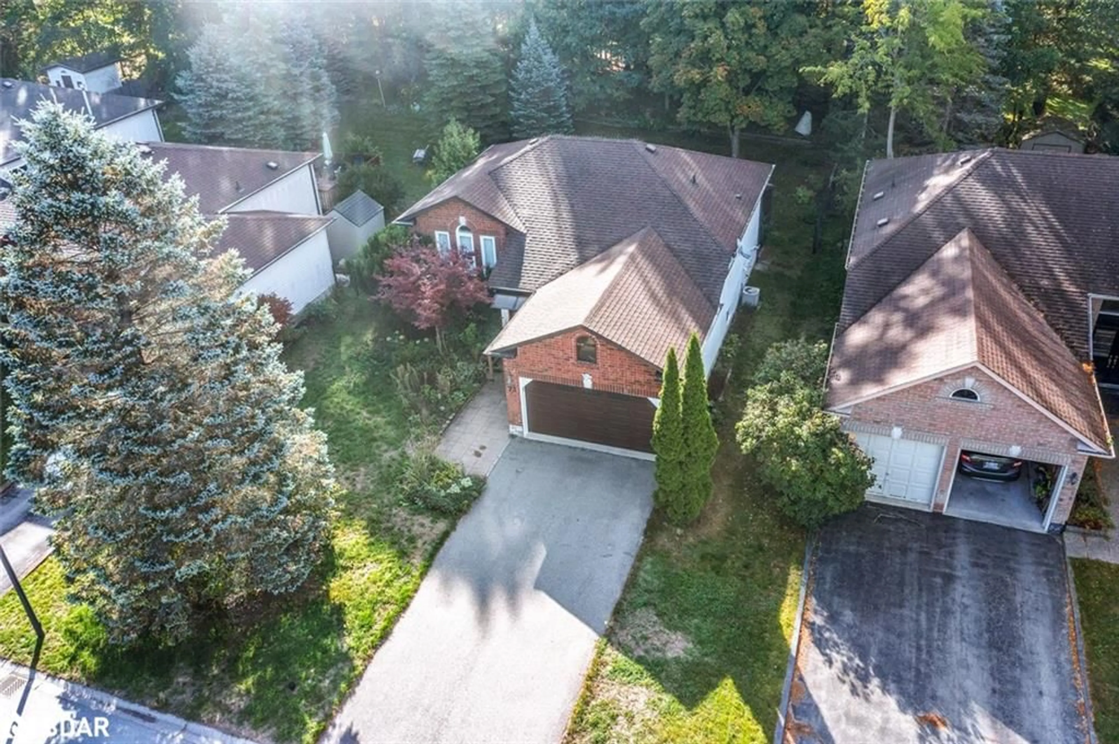 A pic from outside/outdoor area/front of a property/back of a property/a pic from drone, unknown for 73 Timberland Cres, Wasaga Beach Ontario L9Z 1G9