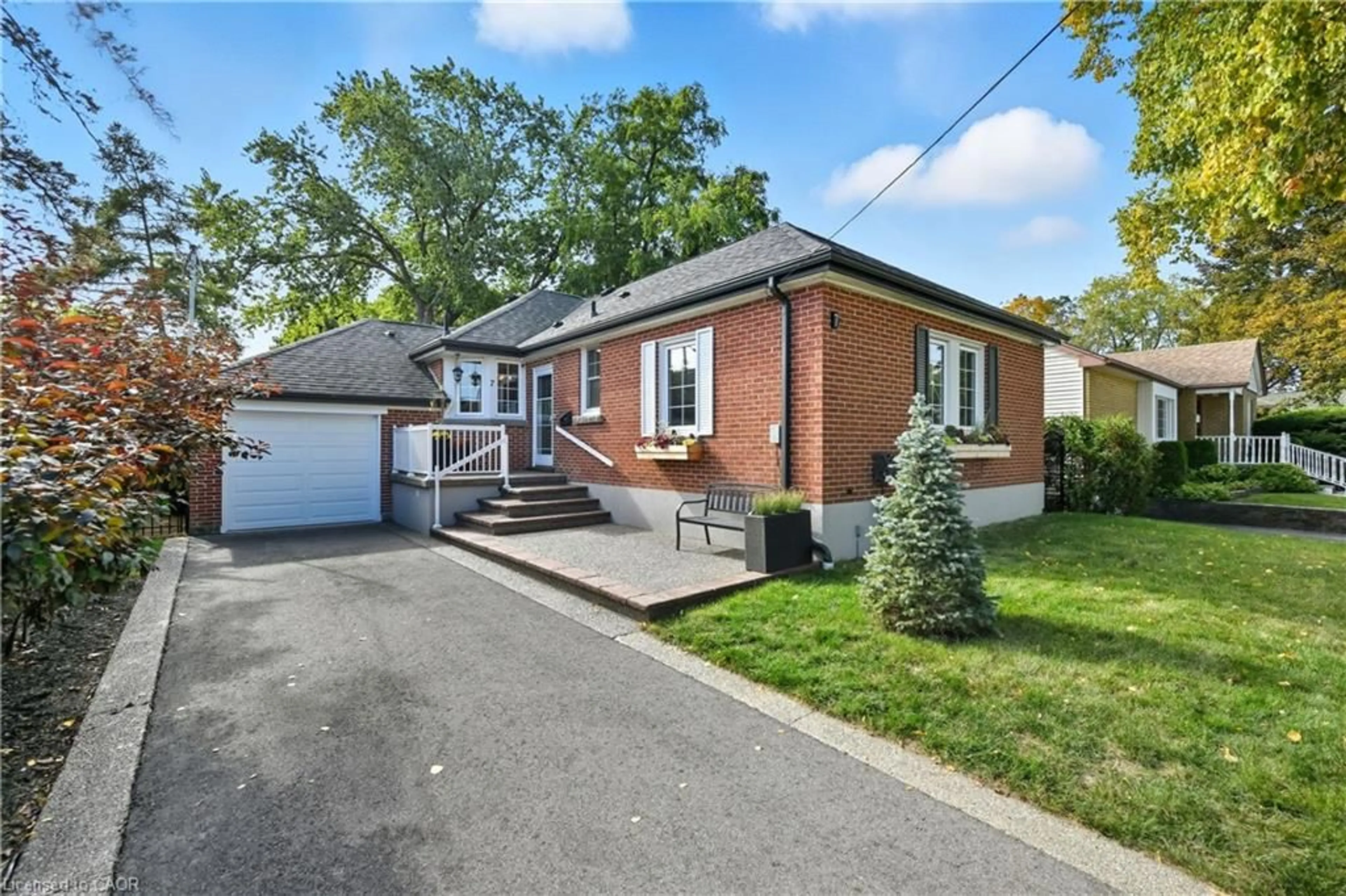 Home with brick exterior material, street for 7 Avalon Ave, Stoney Creek Ontario L8G 1X4