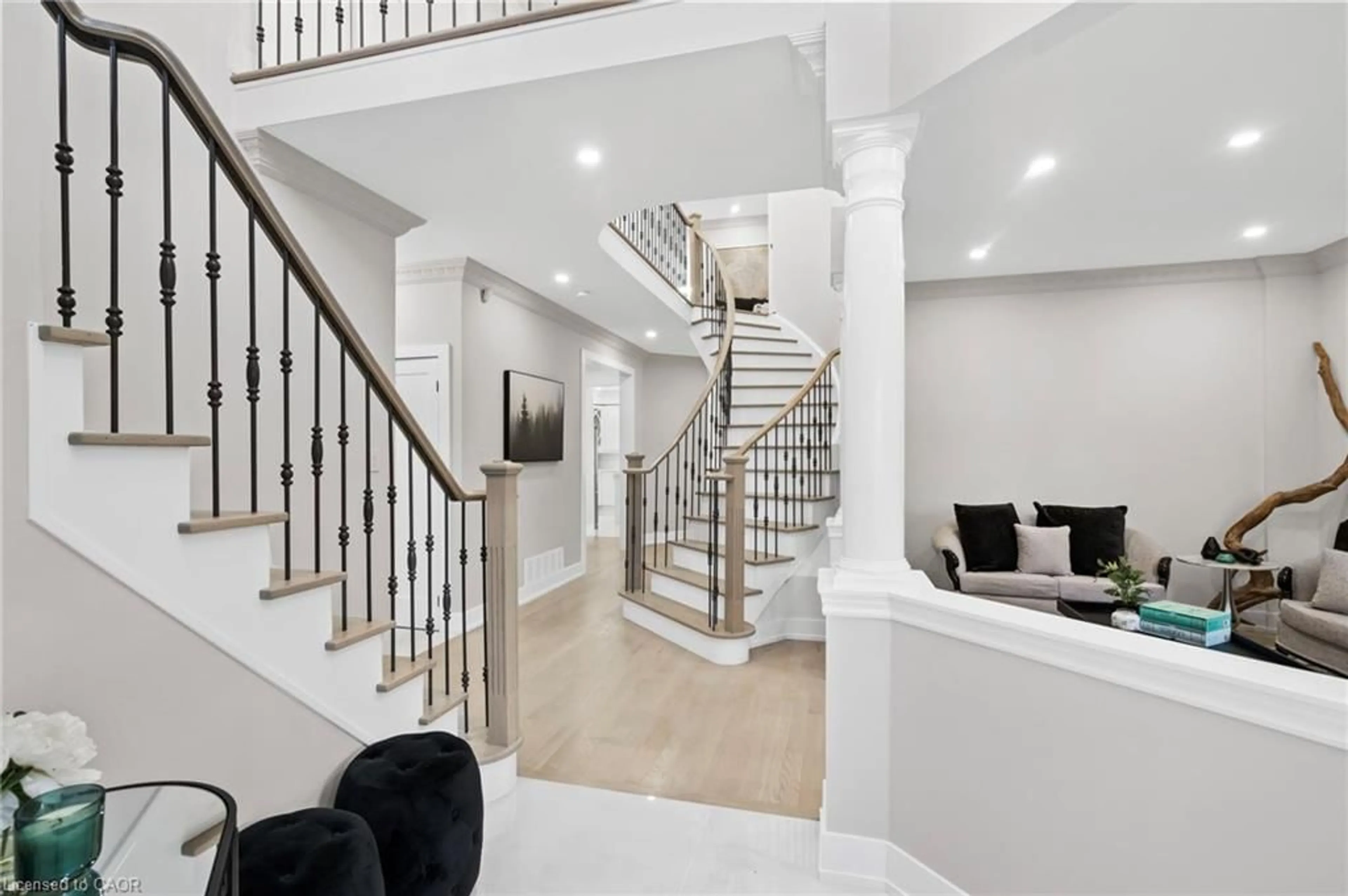 Stairs for 5095 Preservation Cir, Mississauga Ontario L5M 7T5