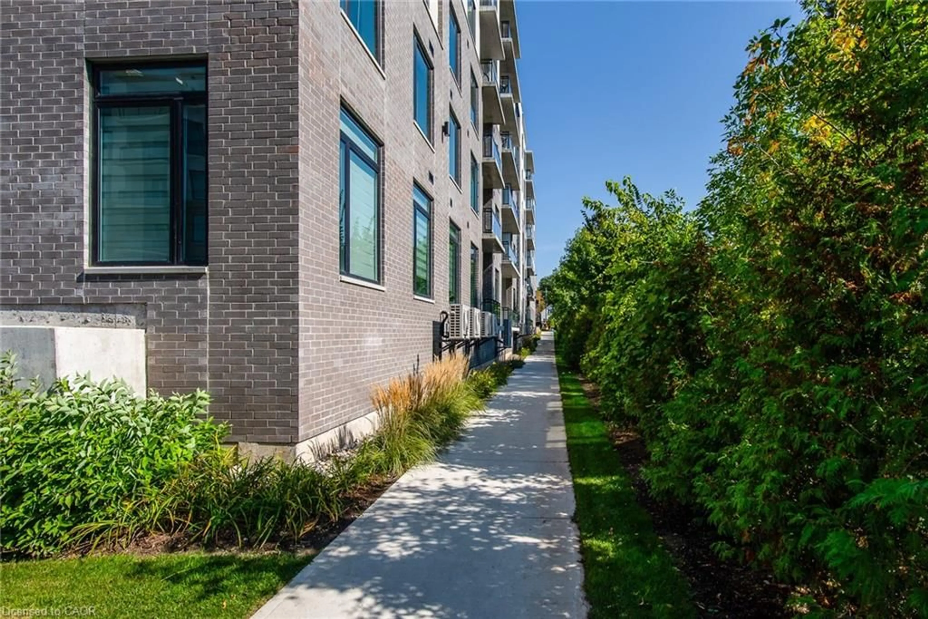 Patio, street for 107 Roger St #414, Waterloo Ontario N2J 0G3