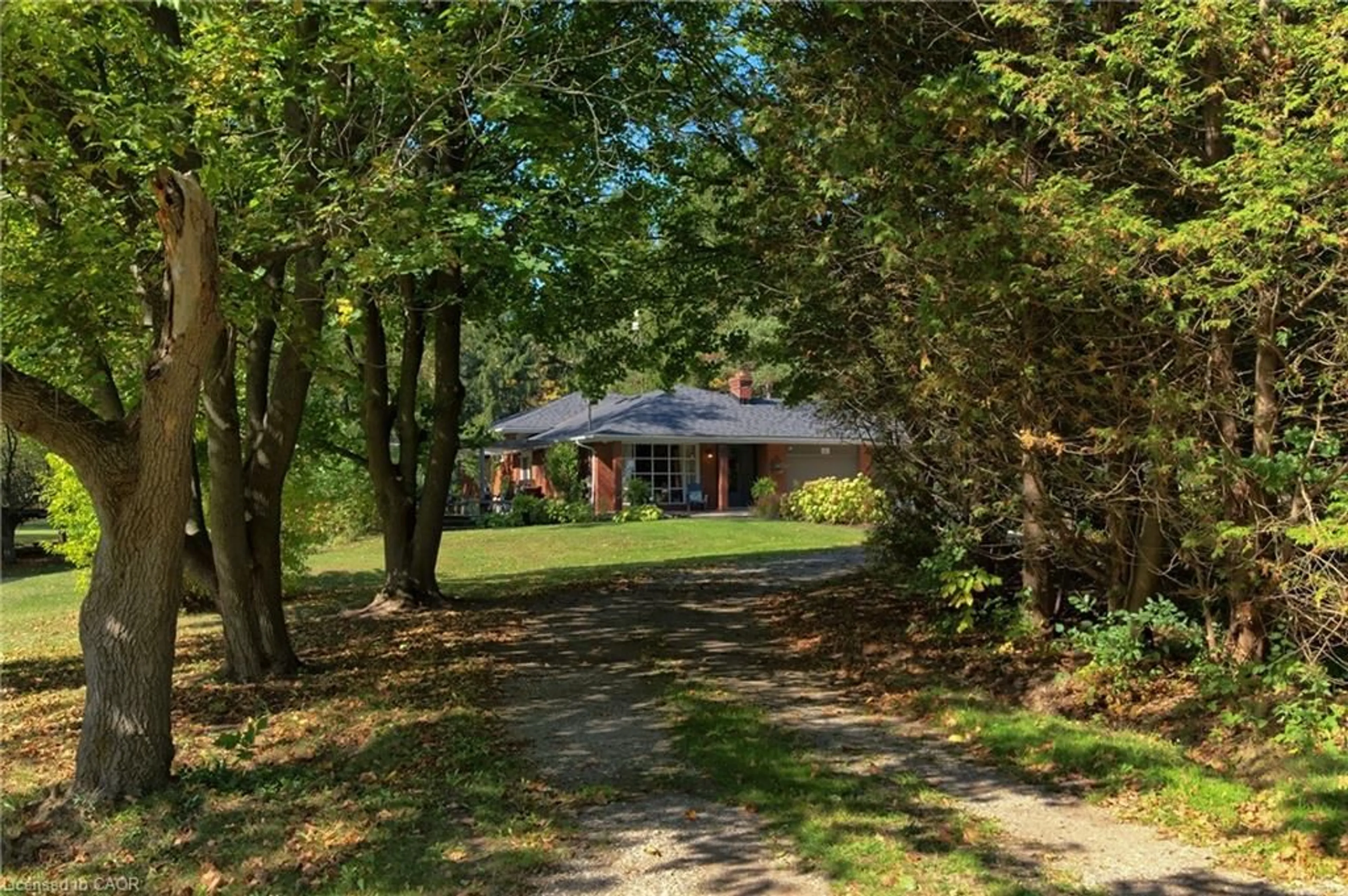 A pic from outside/outdoor area/front of a property/back of a property/a pic from drone, street for 99 Mcbay Rd, Brantford Ontario N3T 5L4