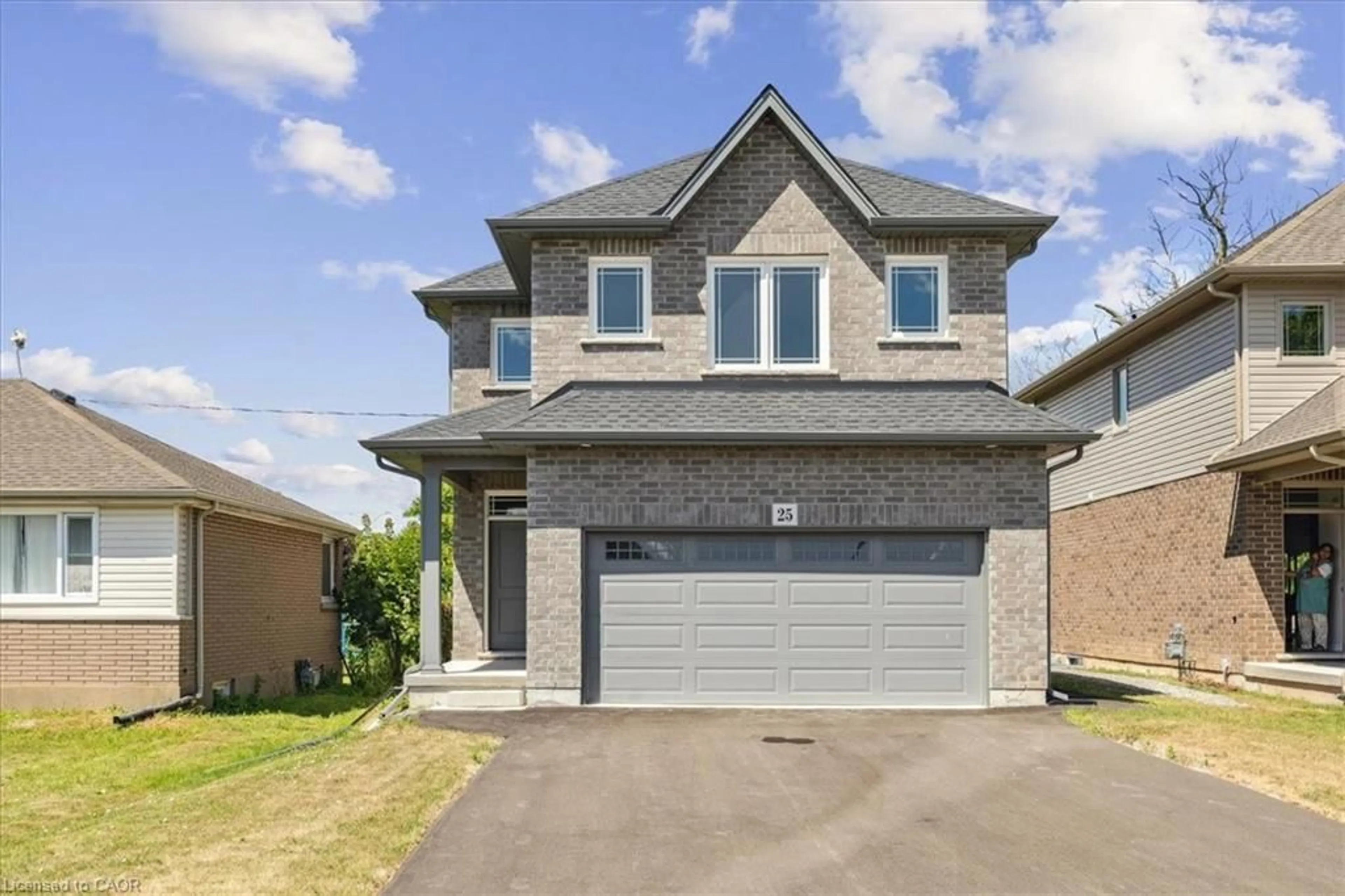 Home with brick exterior material, street for 25 Mcmann Dr, Thorold Ontario L2V 2V5