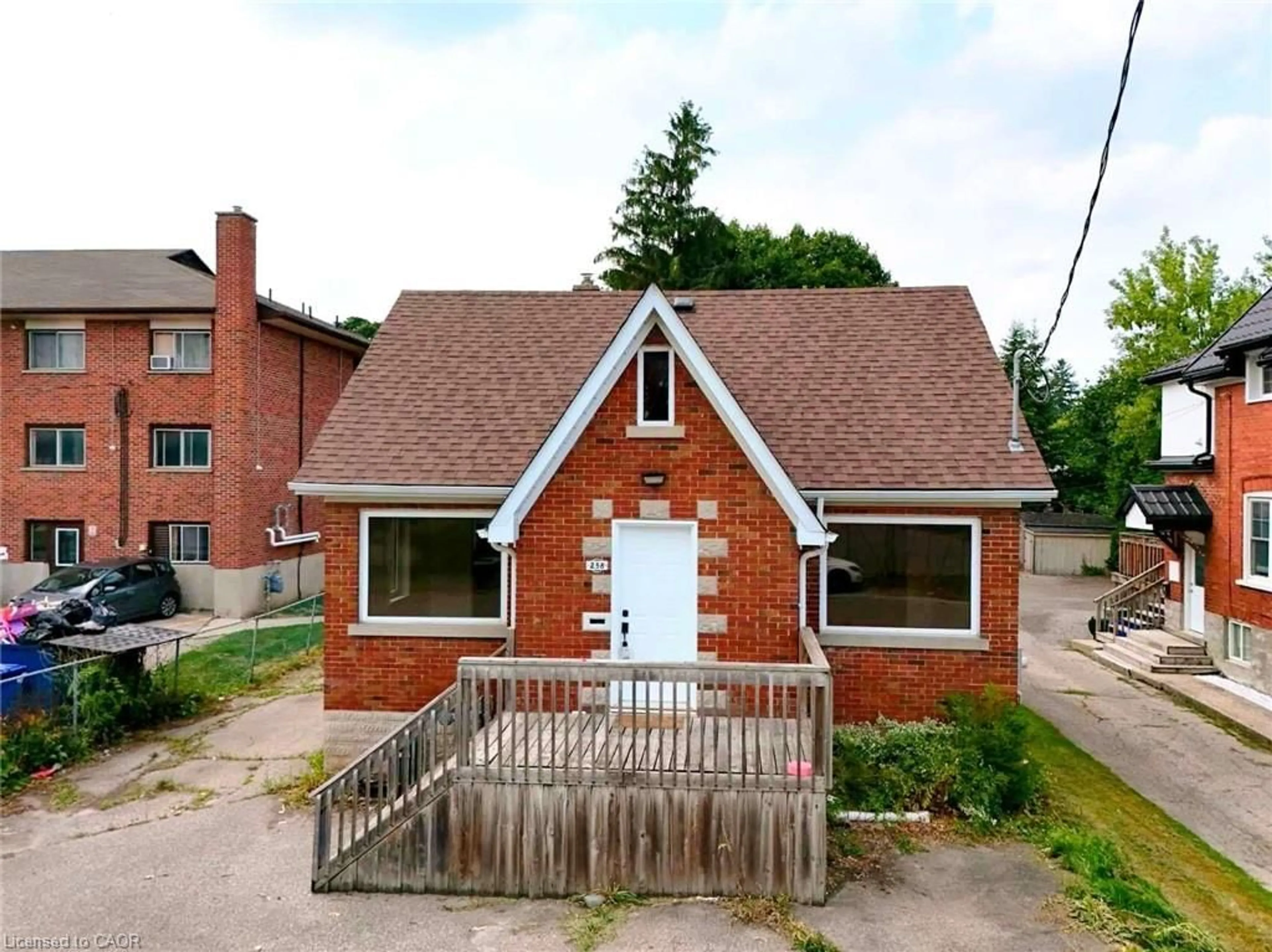 Home with brick exterior material, street for 238 Lowther St, Cambridge Ontario N3H 1Y1