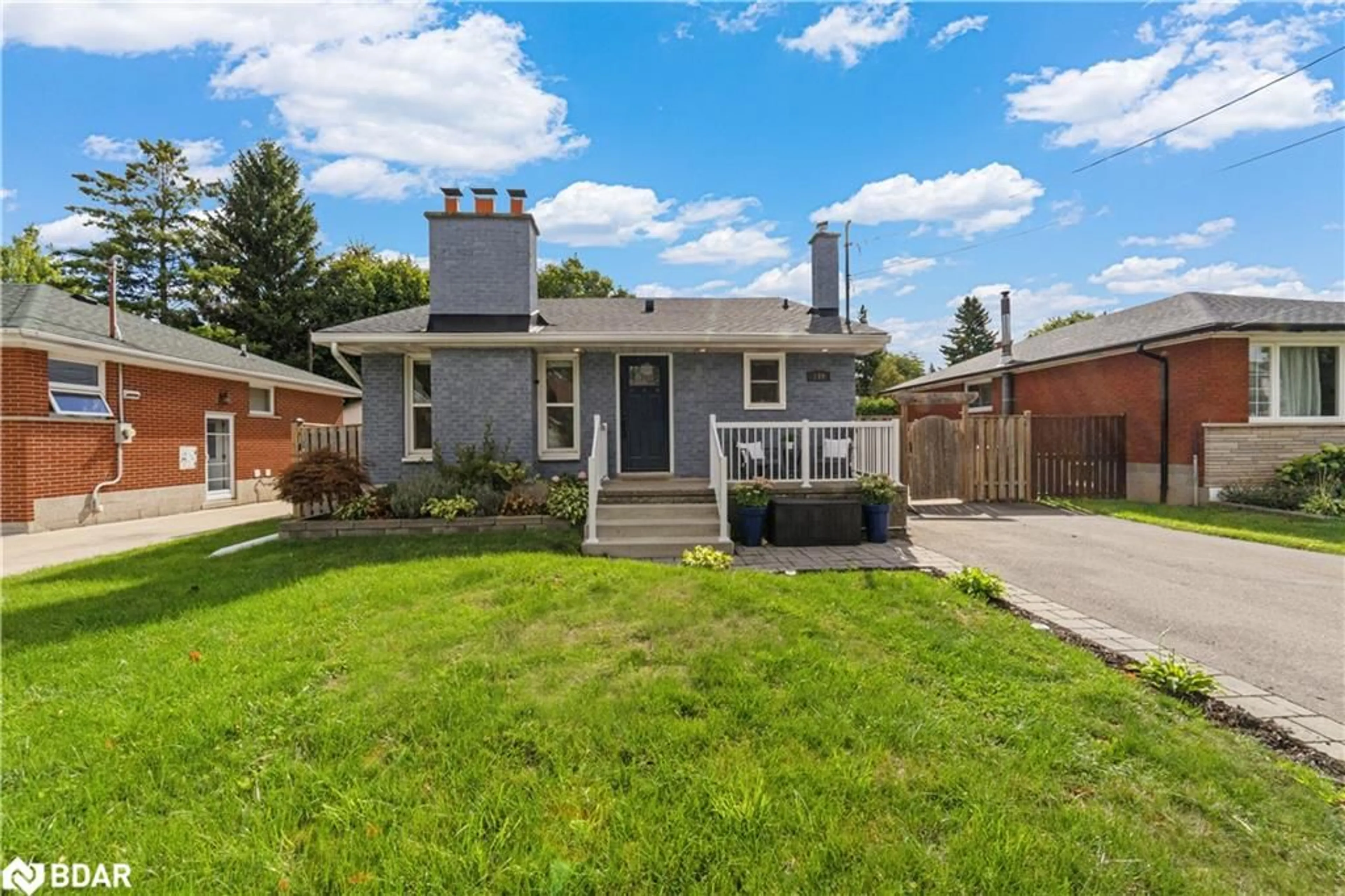 Home with vinyl exterior material, street for 149 West 32nd St, Hamilton Ontario L9C 5H1