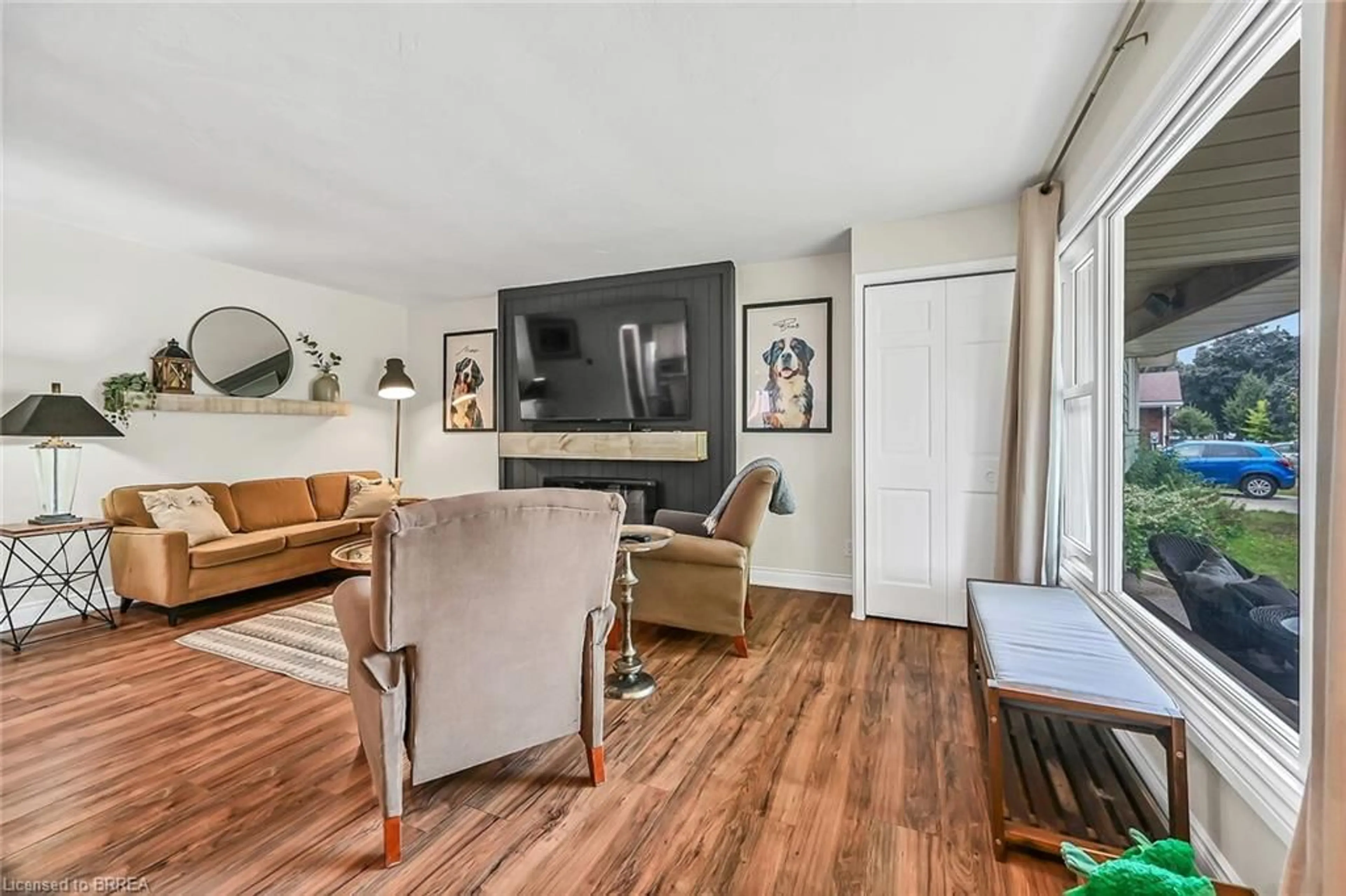 Living room with furniture, unknown for 21 Burdock Blvd, Brantford Ontario N3R 6B5