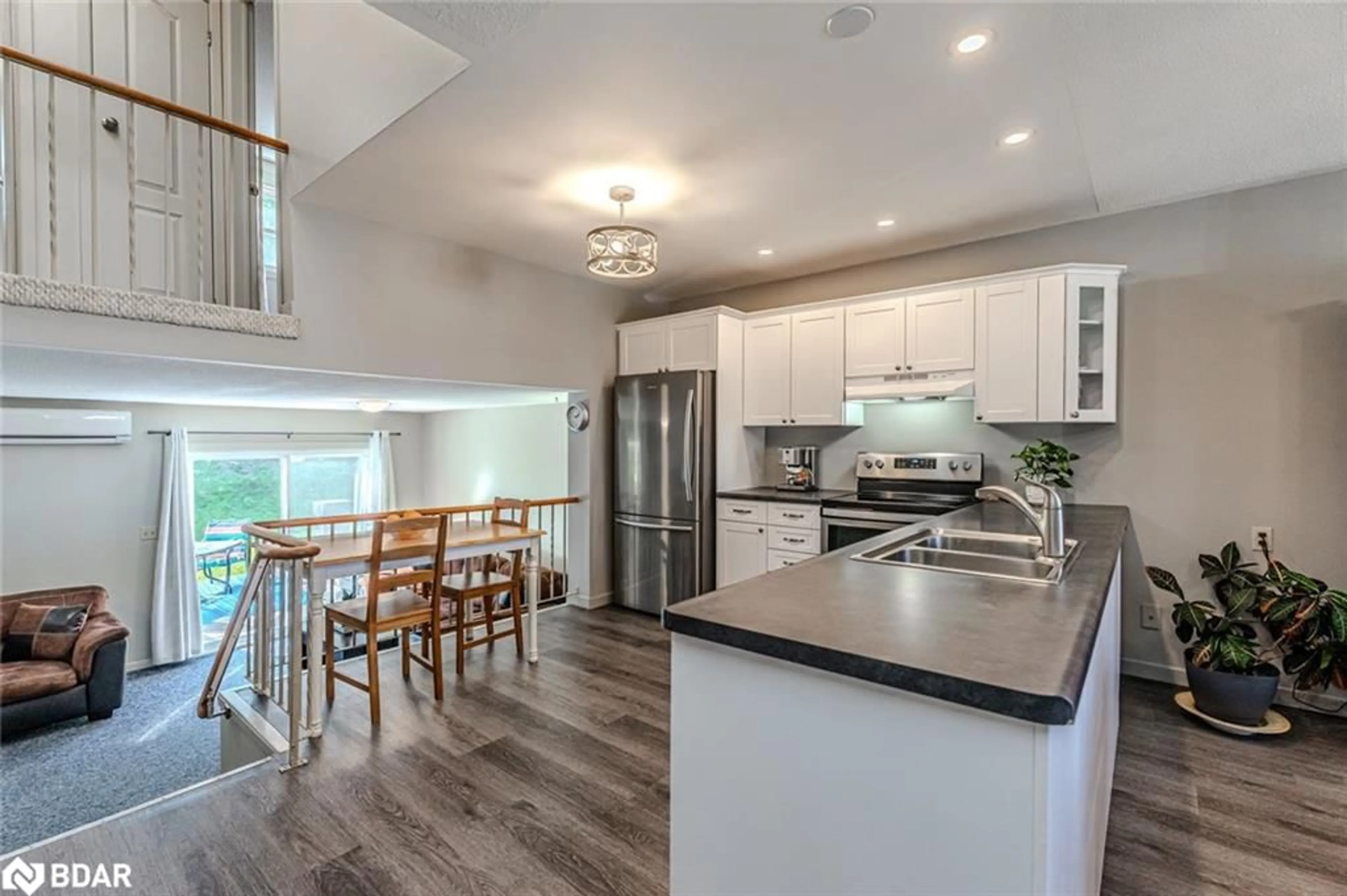 Open concept kitchen, unknown for 29 First Street, Orillia Ontario L3V 4A8
