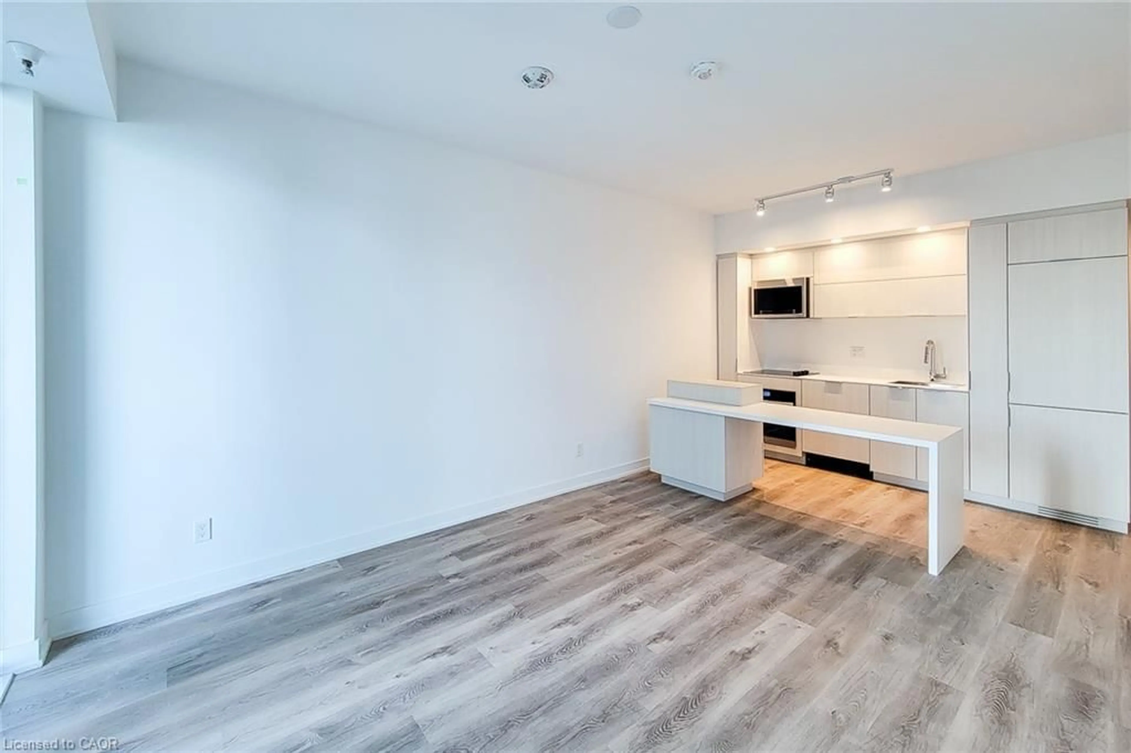 A pic of a room for 370 Martha St #2207, Burlington Ontario L7R 2P7