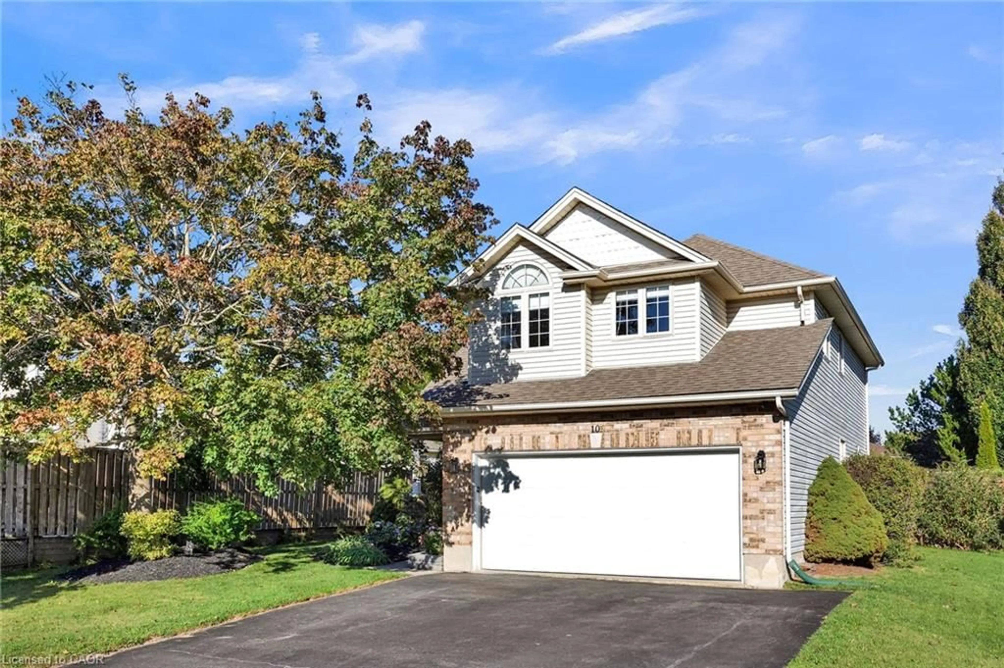 Home with vinyl exterior material, street for 10 Joshua Crt, Plattsville Ontario N0J 1S0