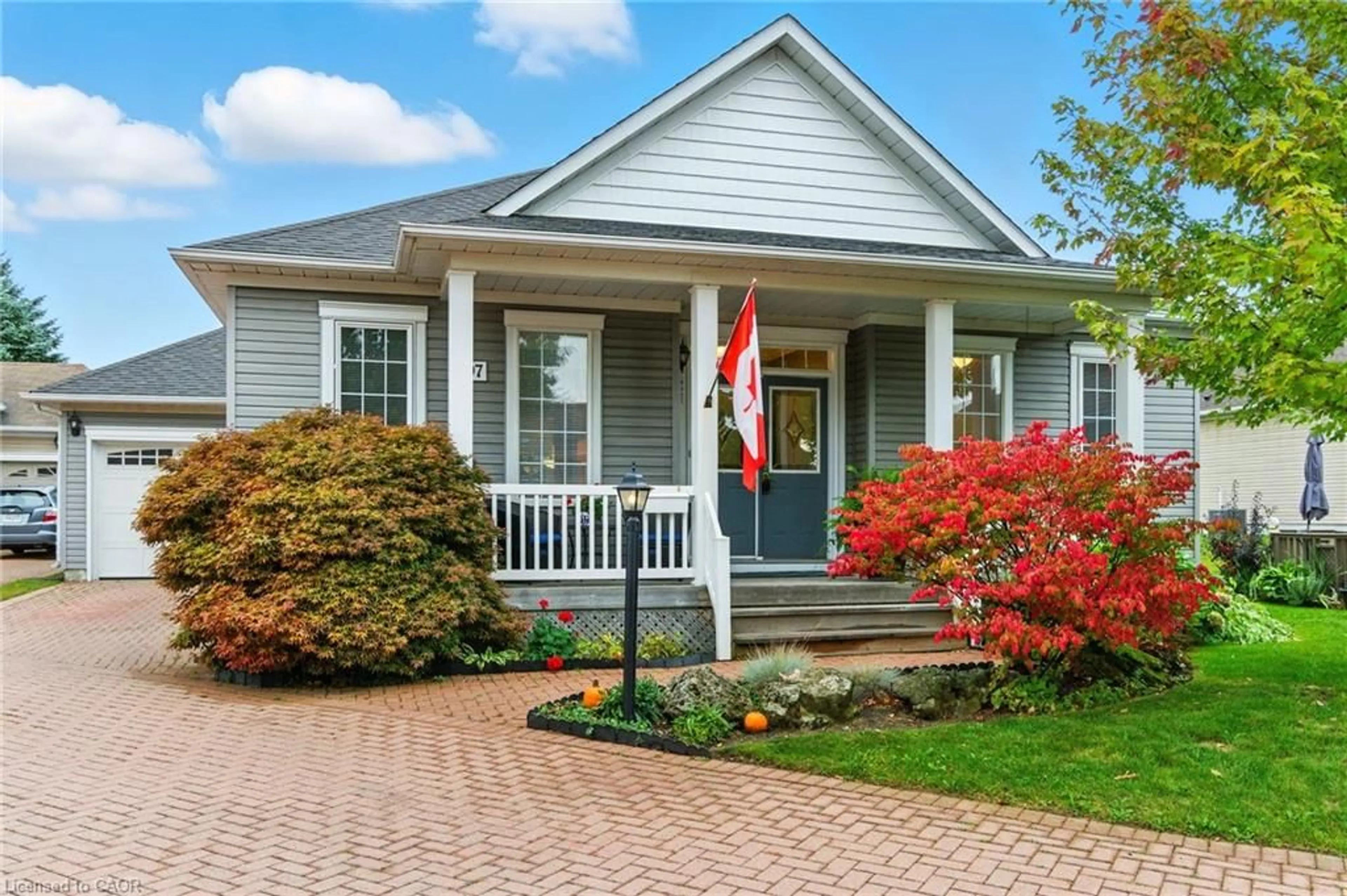 Home with vinyl exterior material, street for 297 Silverbirch Blvd, Mount Hope Ontario L0R 1W0