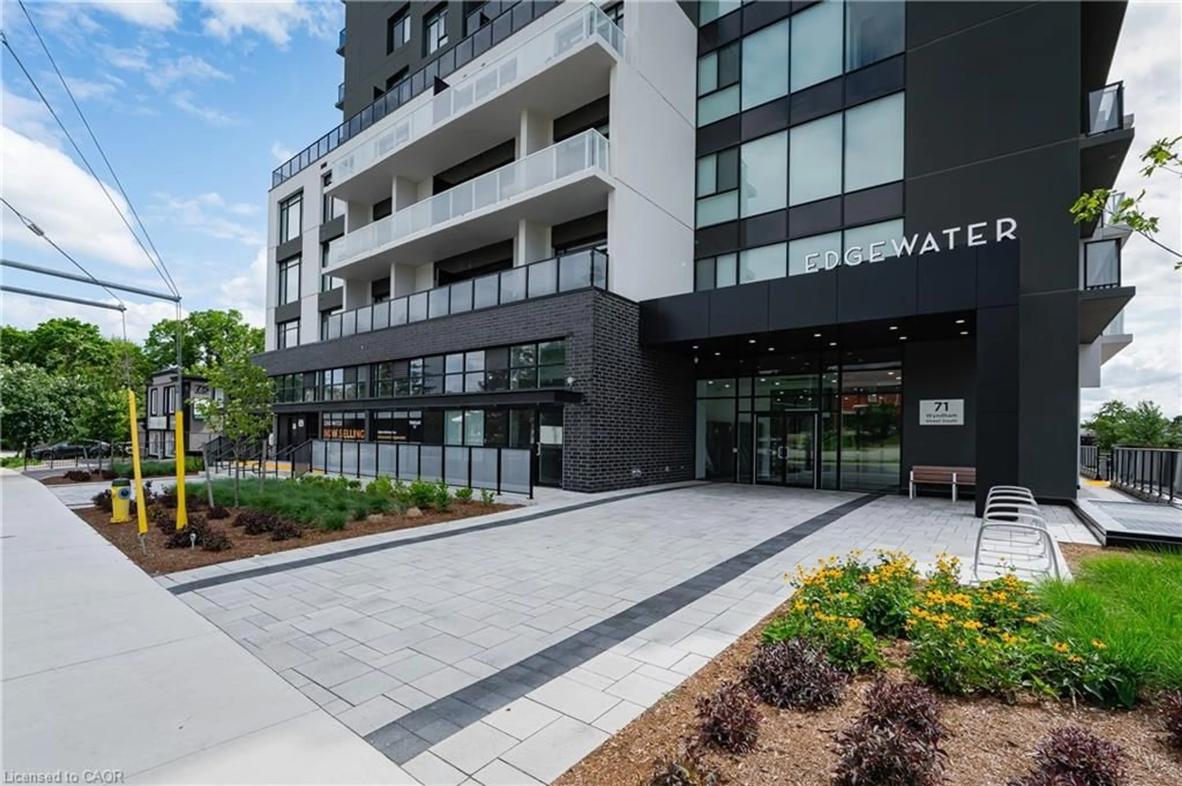 Patio, street for 71 Wyndham St #209, Guelph Ontario N1E 5R3